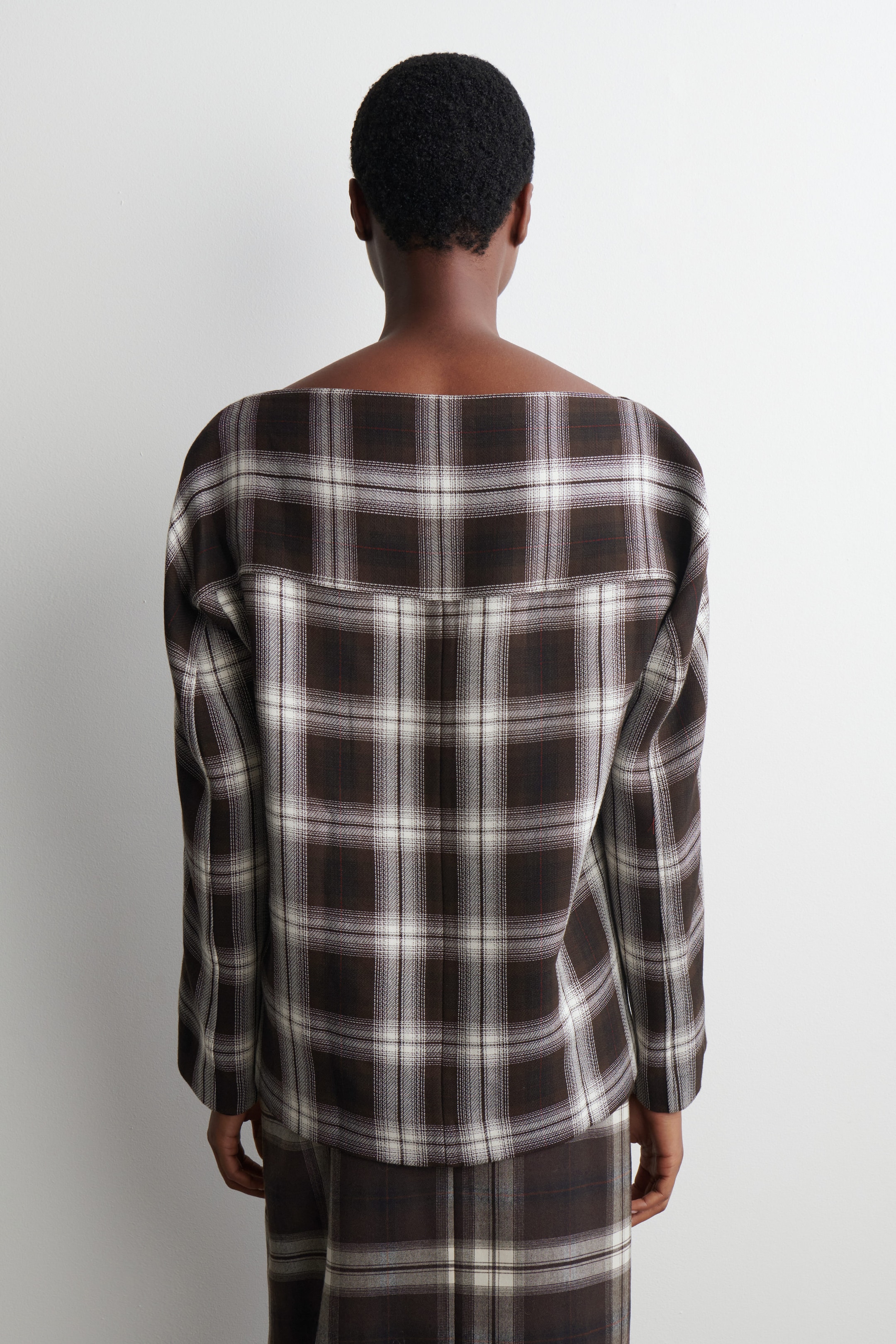 CHECKED V-NECK TOP