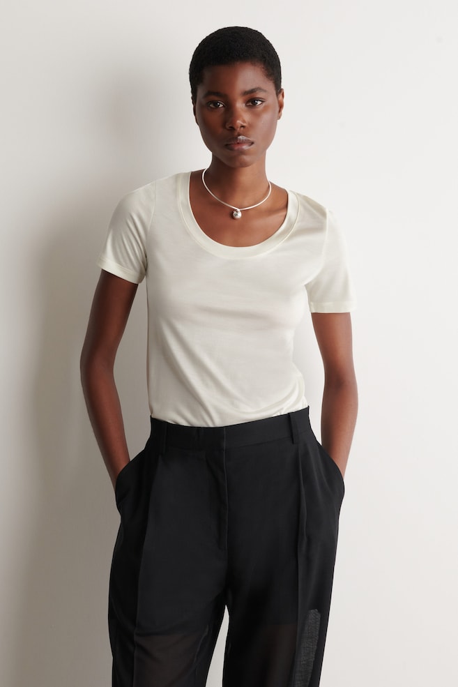 SLIM SILK T-SHIRT — IVORY