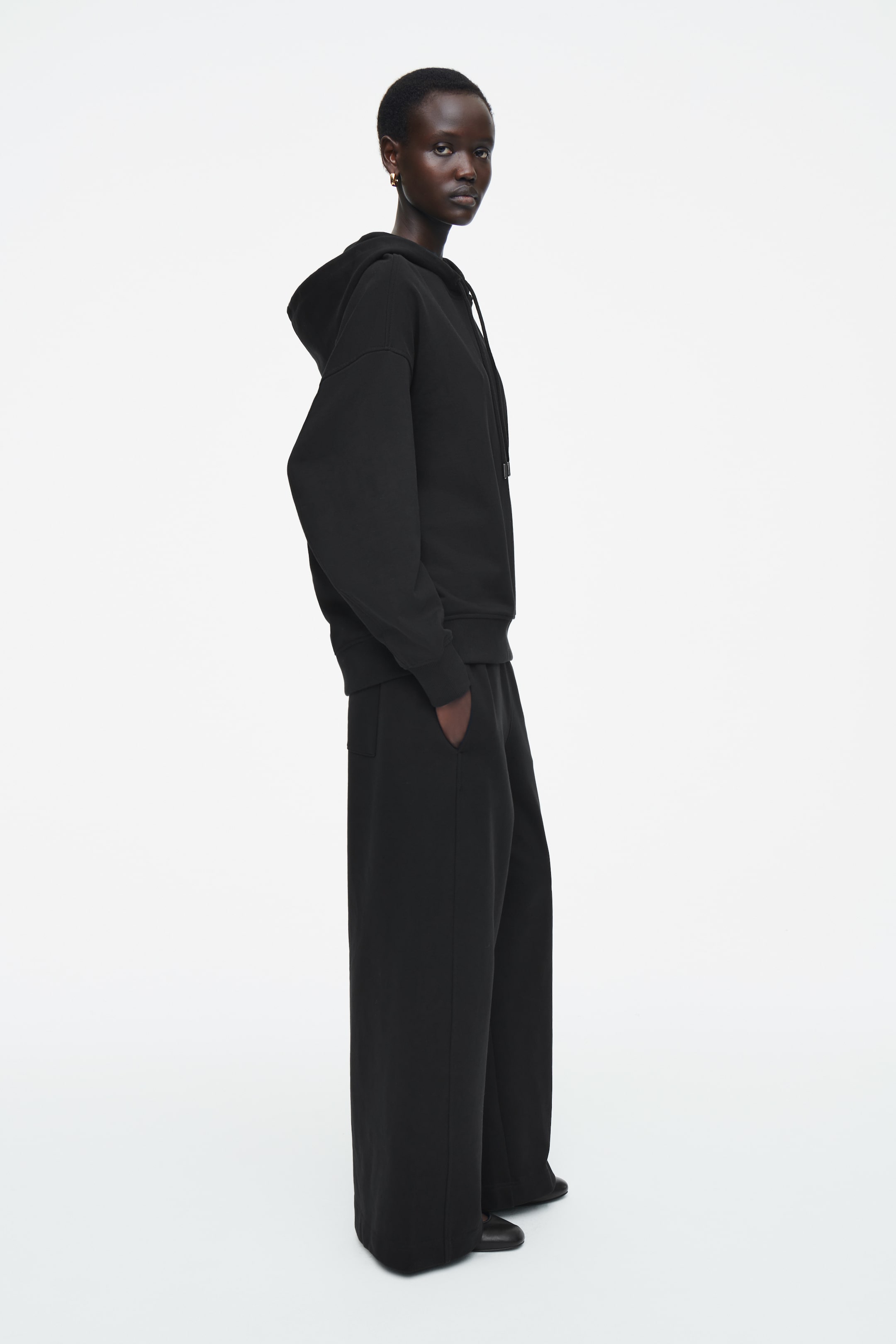 Visualizza immagine più grande: FELPA OVERSIZE IN JERSEY CON CAPPUCCIO - NERO - DONNA | H&M IT 3