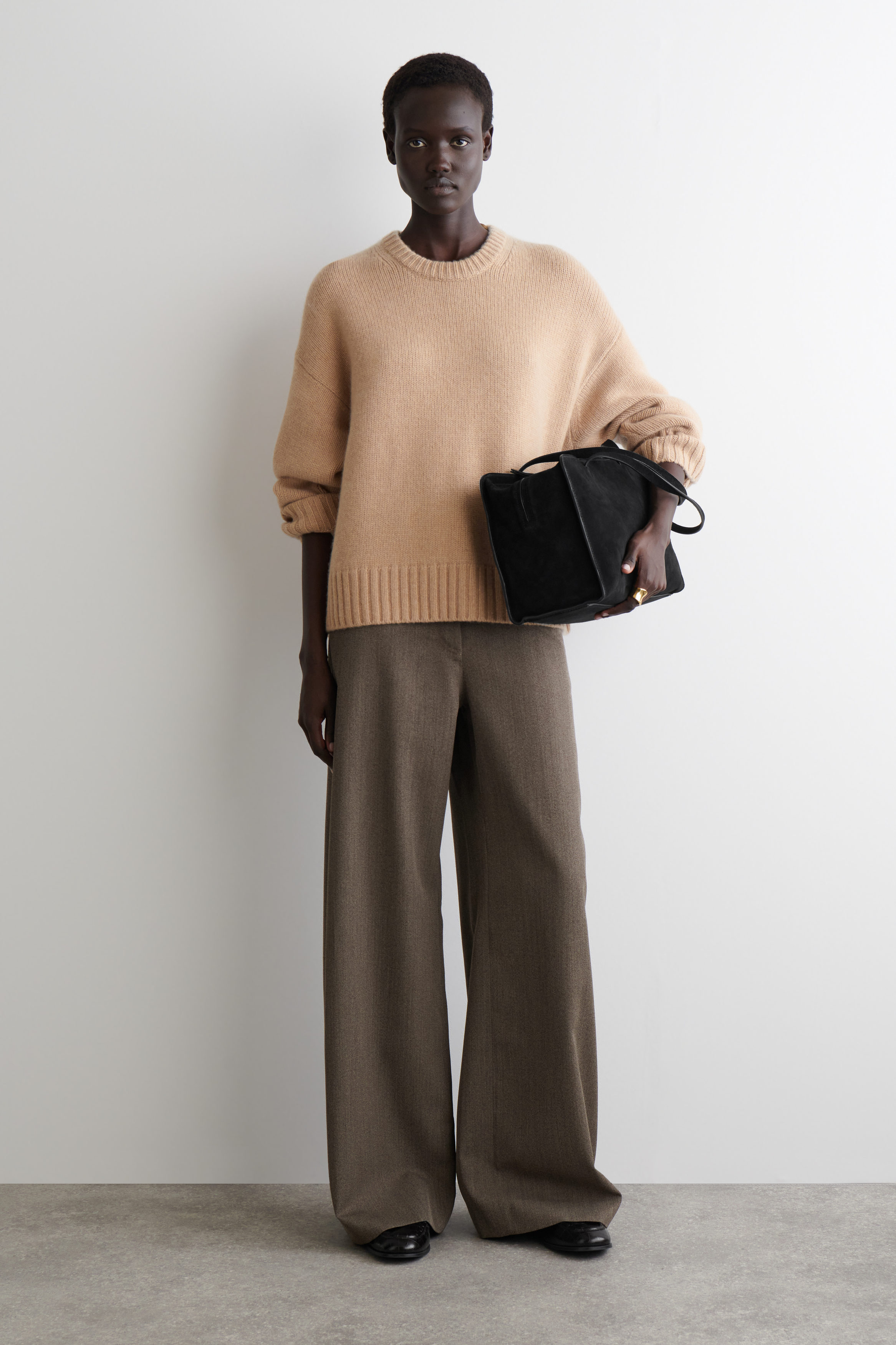 CHUNKY CASHMERE SWEATER - BEIGE | COS