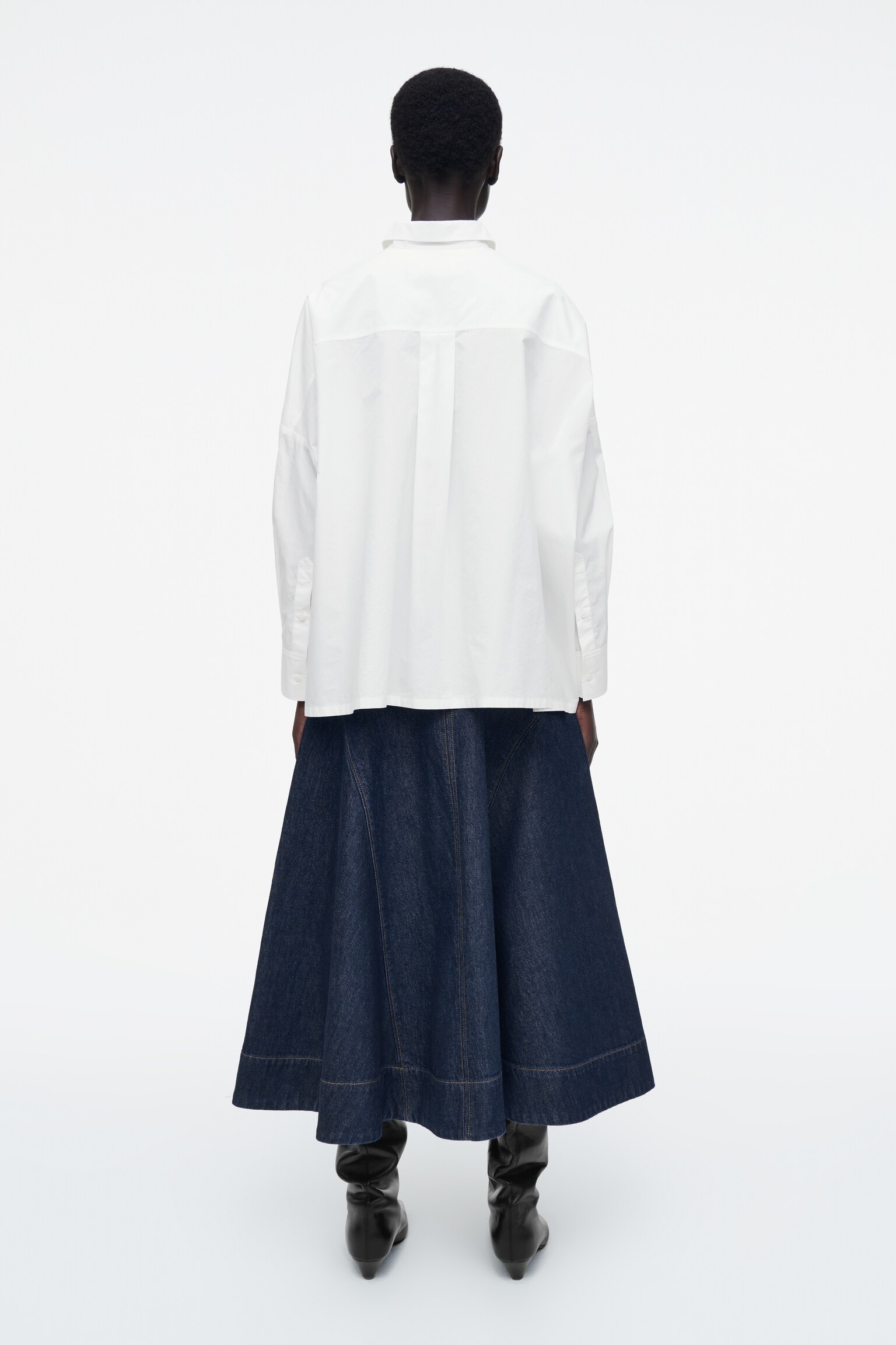 CHEMISE OVERSIZE À PLI DANS LE DOS EN COTON - ÉCRU - 6