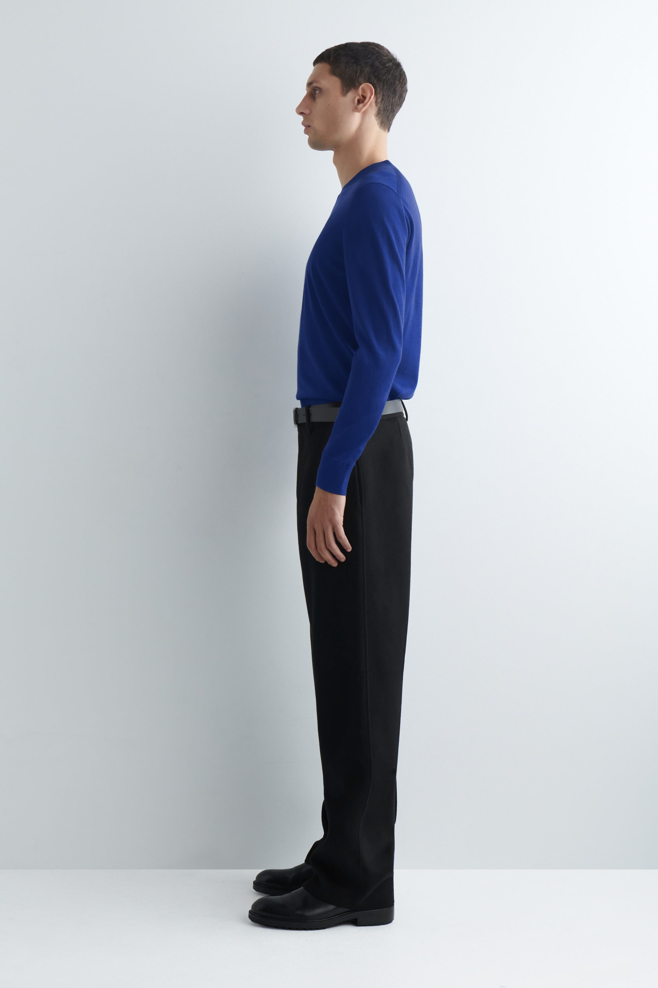 MAGLIONE SLIM GIROCOLLO IN LANA MERINO