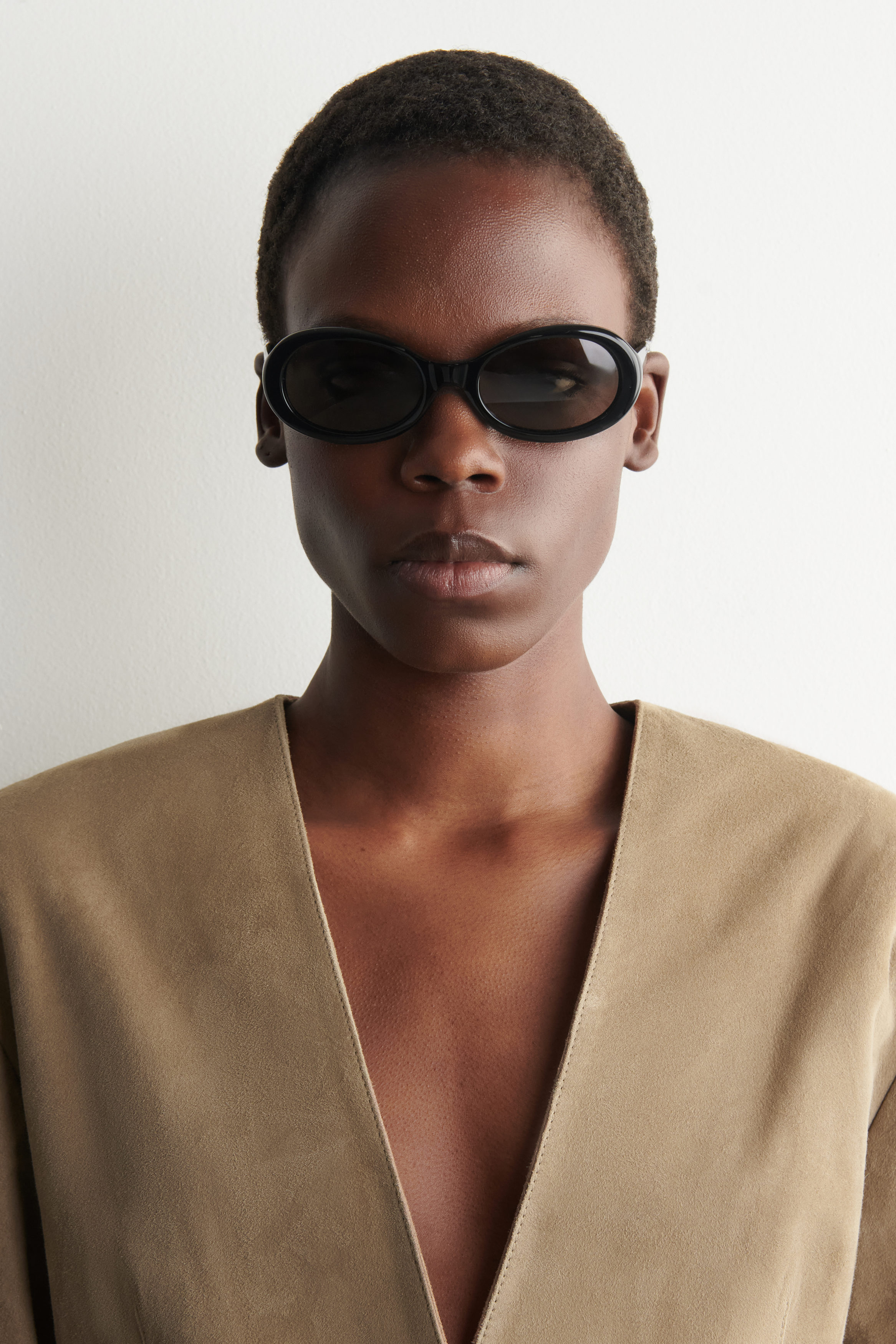 OVAL SUNGLASSES - BLACK | COS US