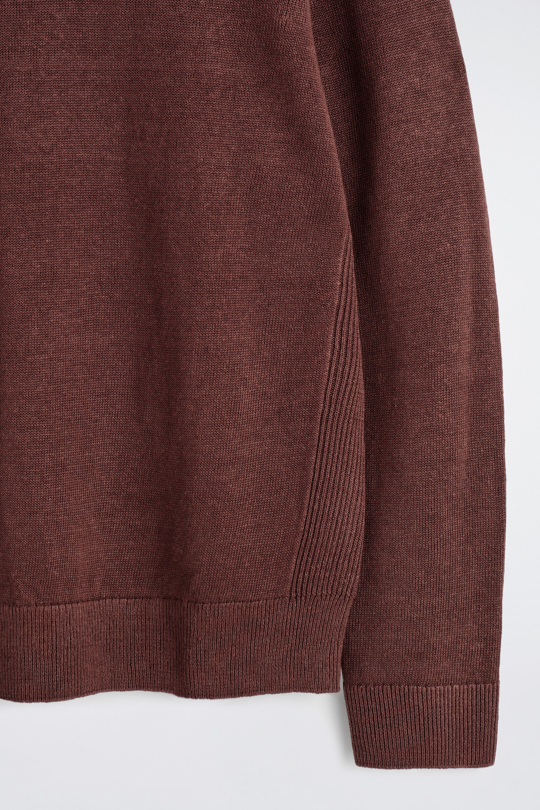 StillMedia/DescriptiveDetail