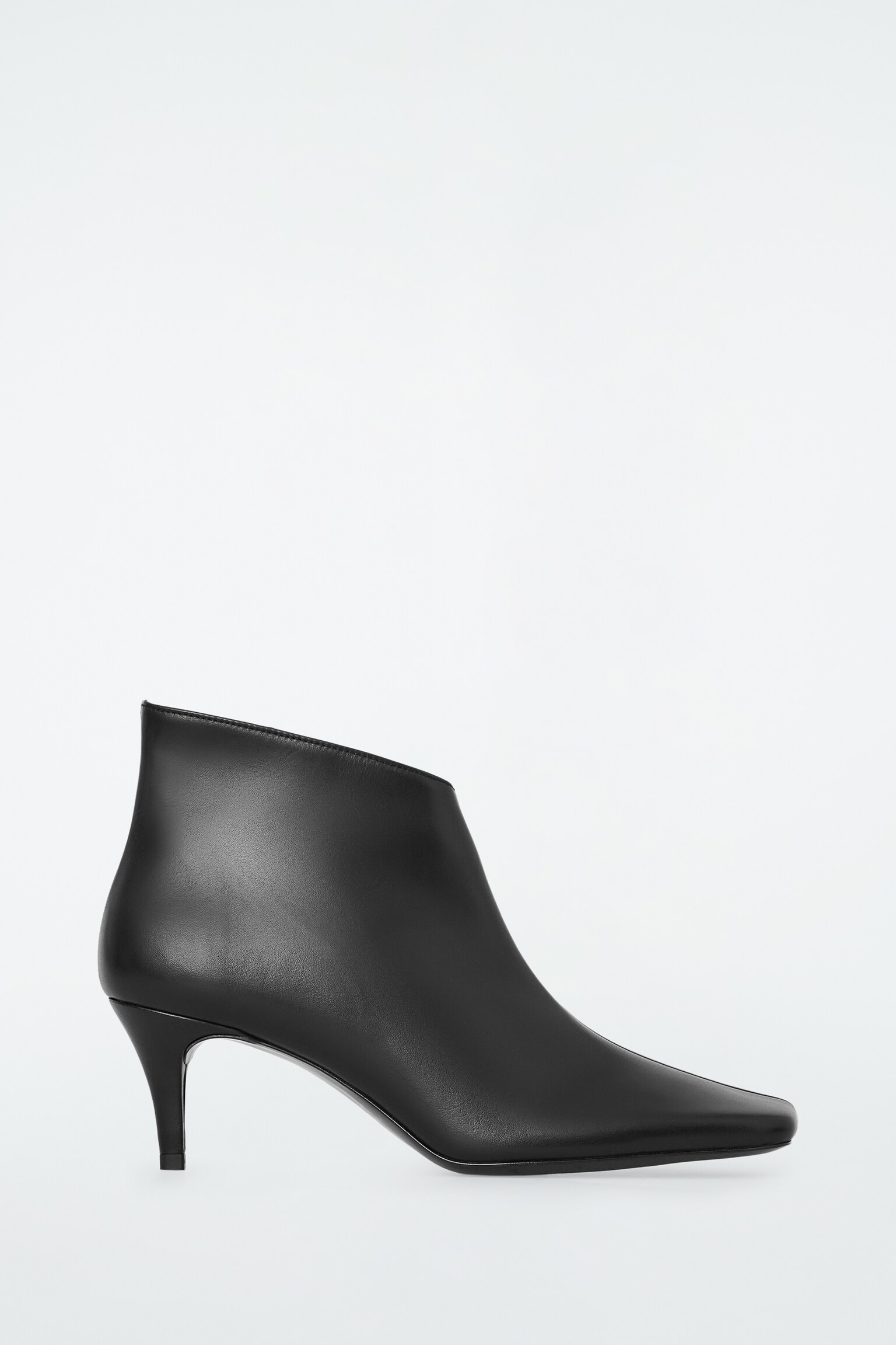 SQUARE-TOE LEATHER ANKLE BOOTS - BLACK/BROWN