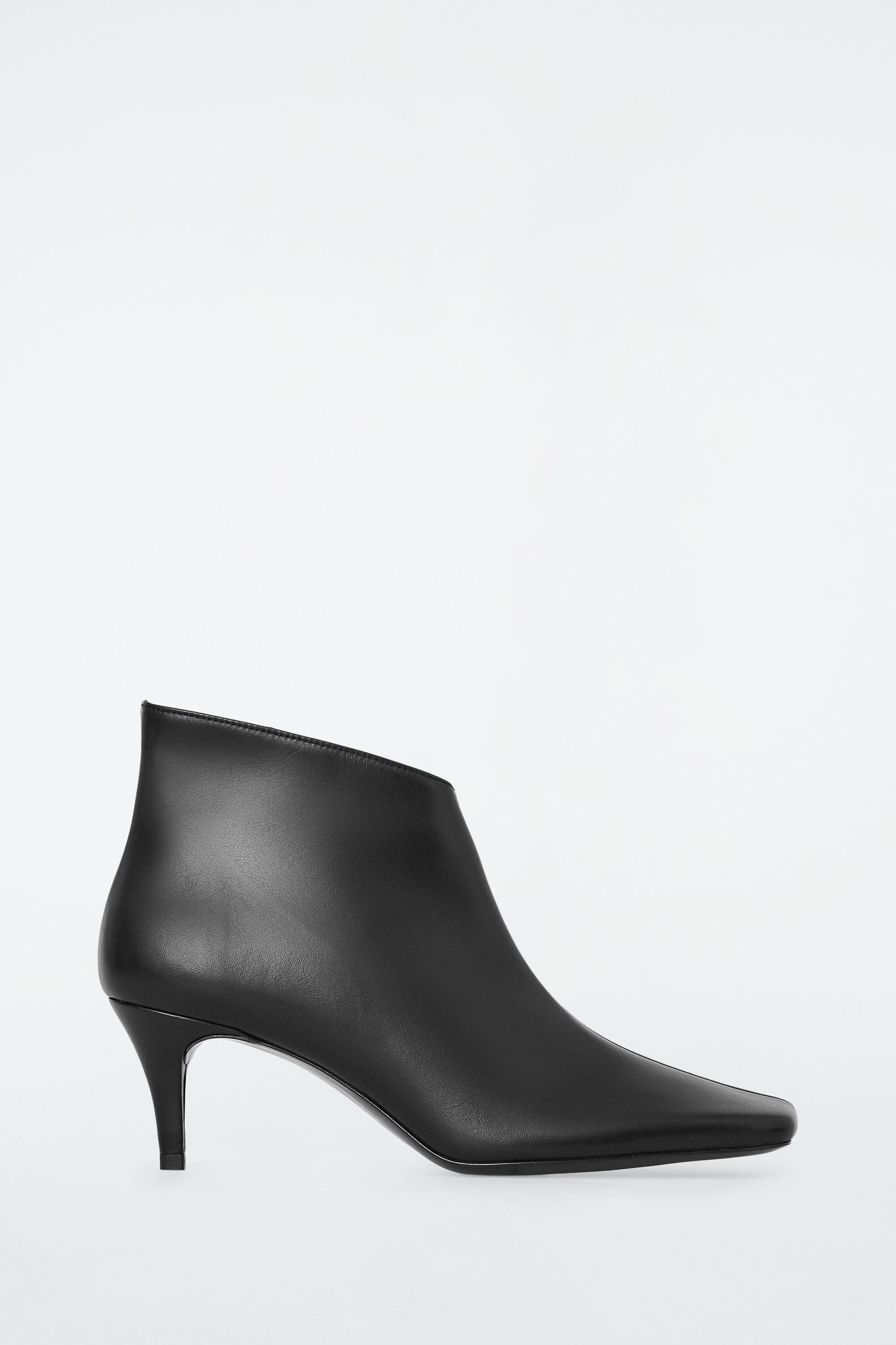 SQUARE-TOE LEATHER ANKLE BOOTS - BLACK | COS