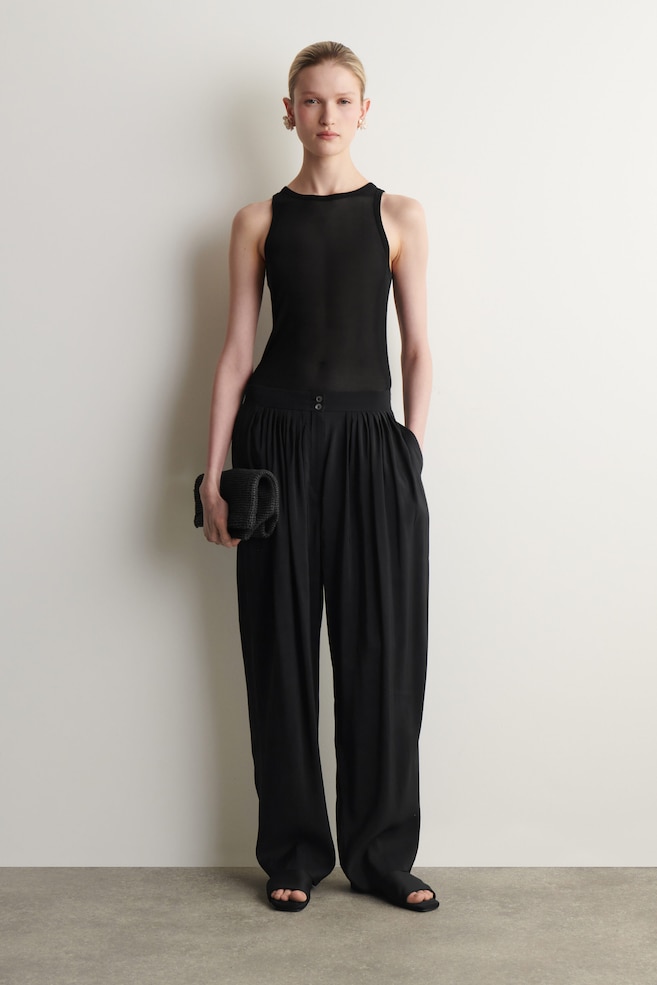 DRAPED PLEATED STRAIGHT-LEG PANTS — BLACK