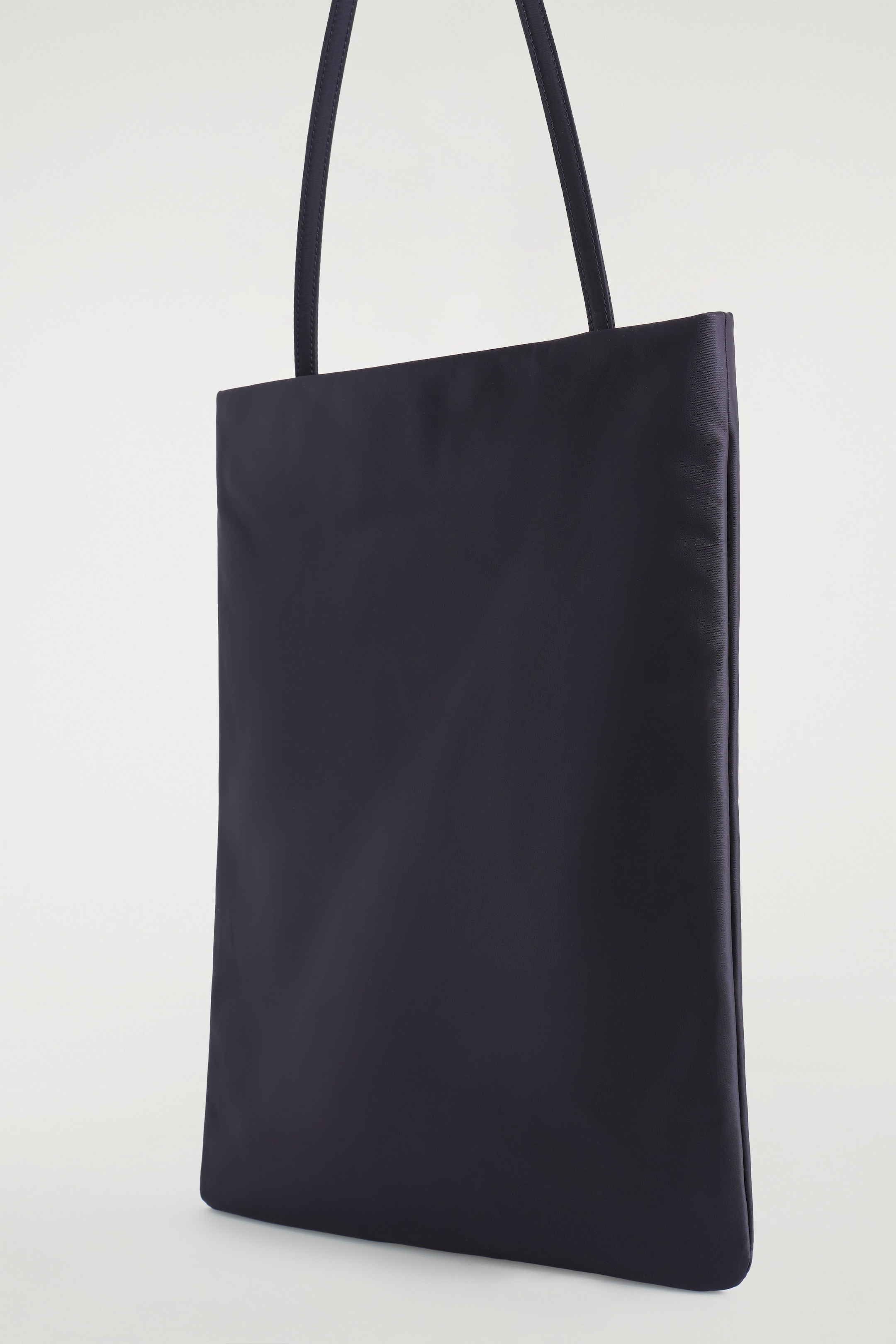 ARCHIVE TOTE BAG - NYLON