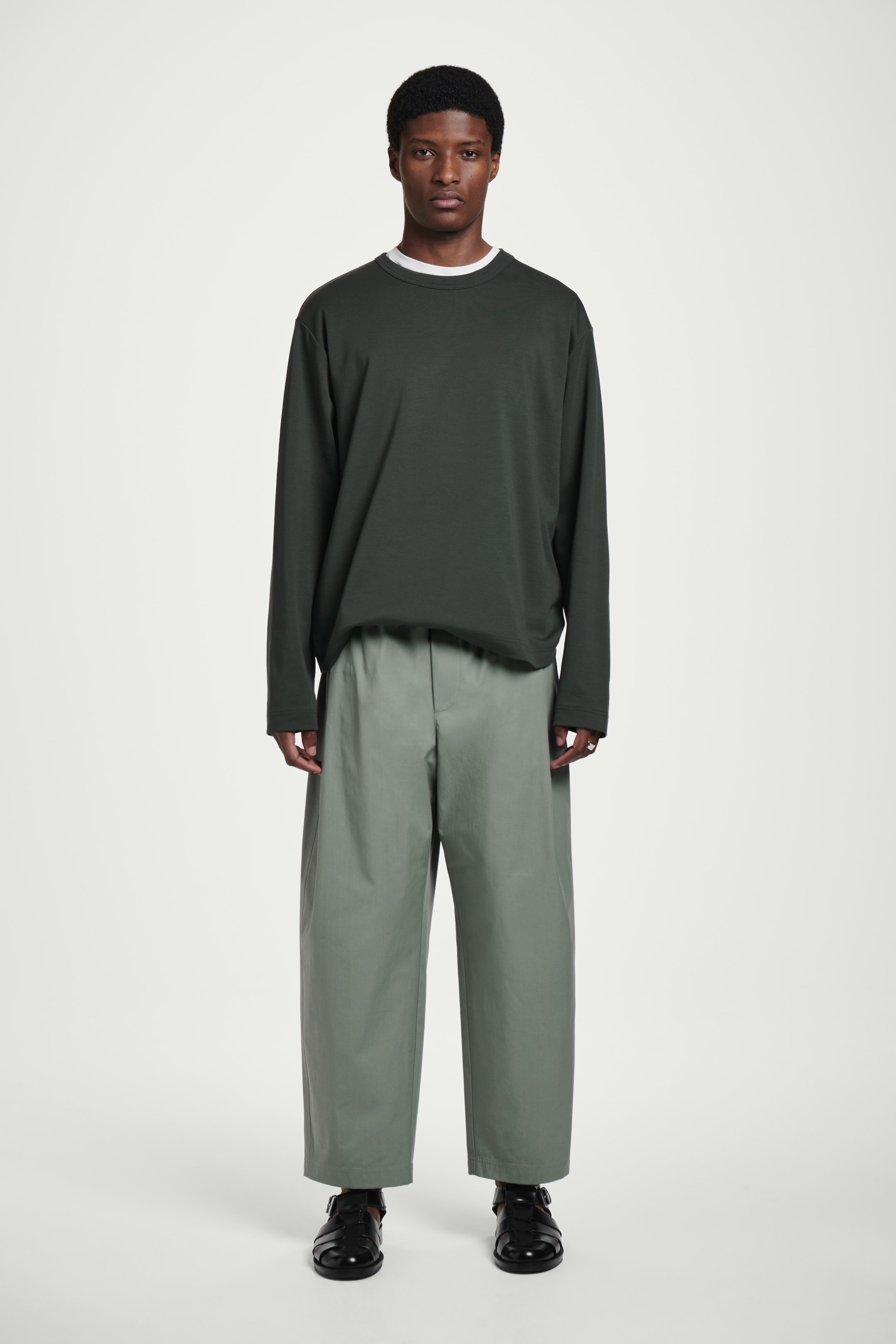 Grotere afbeelding bekijken: BROEK MET WIDE-LEG EN ELASTISCHE TAILLE, CROPPED - GROEN - HEREN | H&M BE 1