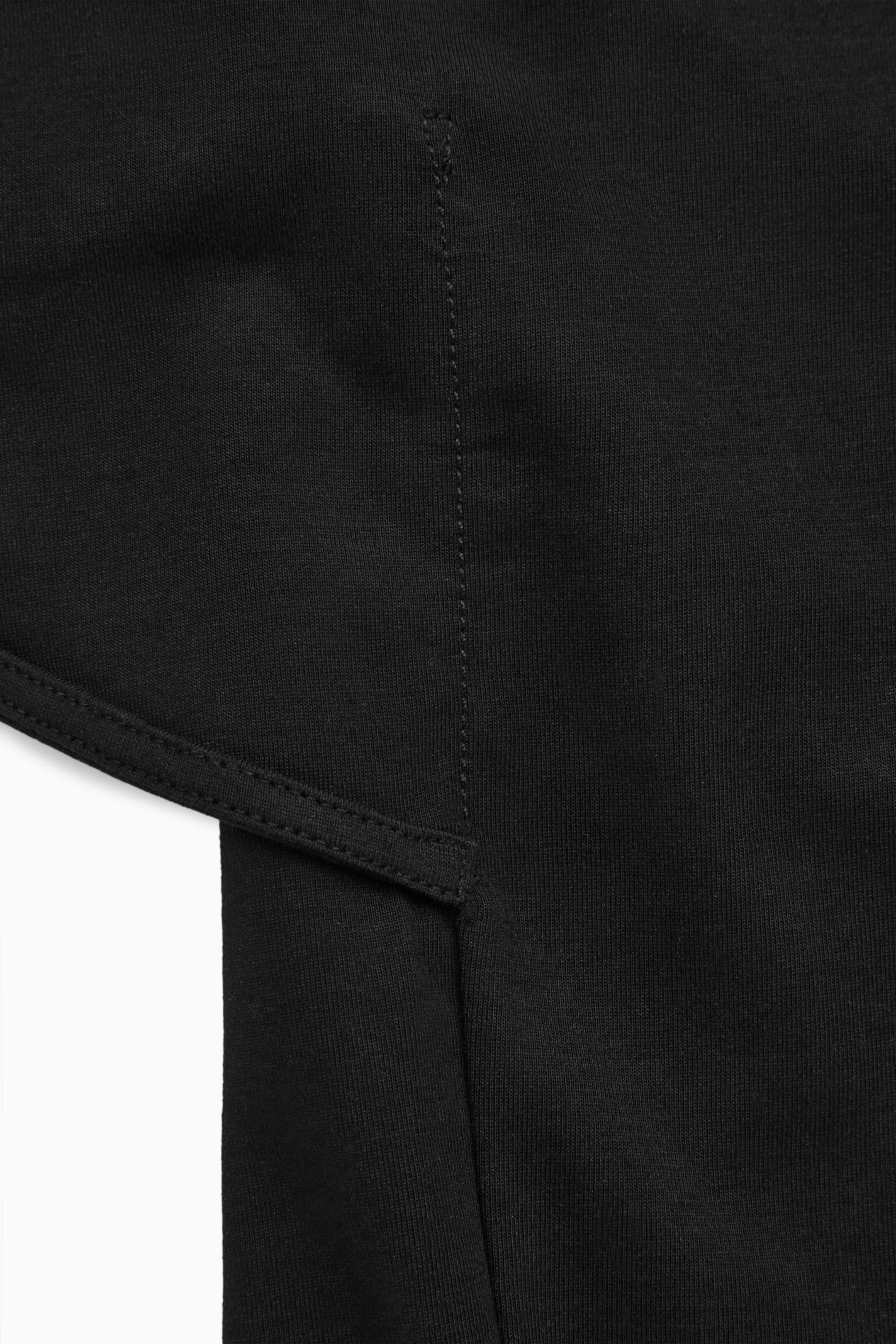 StillMedia/DescriptiveDetail