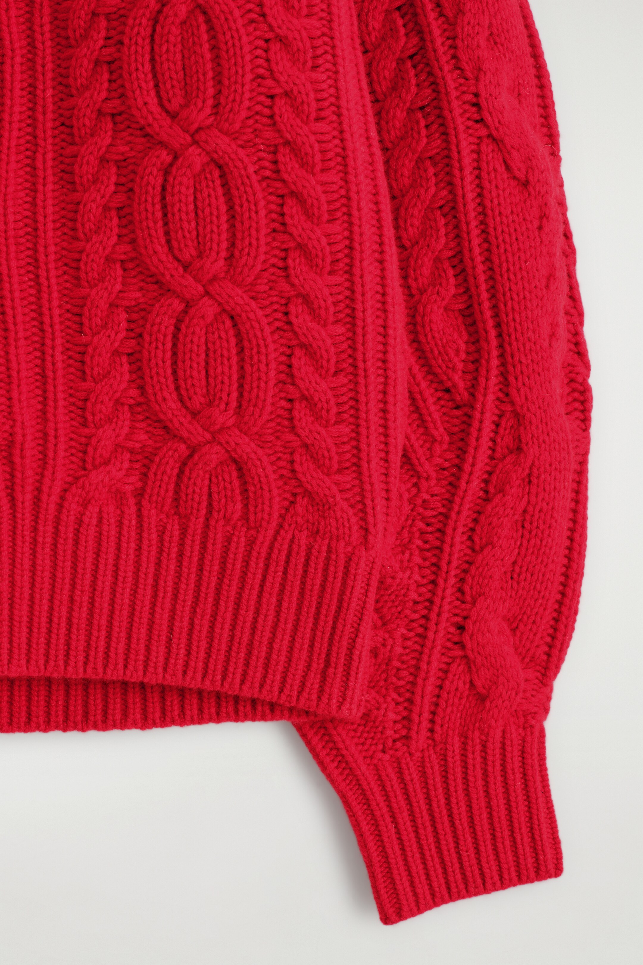 Ver imagen más grande: JERSEY DE PUNTO TRENZADO DE LANA Y CASHMERE - ROJO - MUJER | H&M ES 7