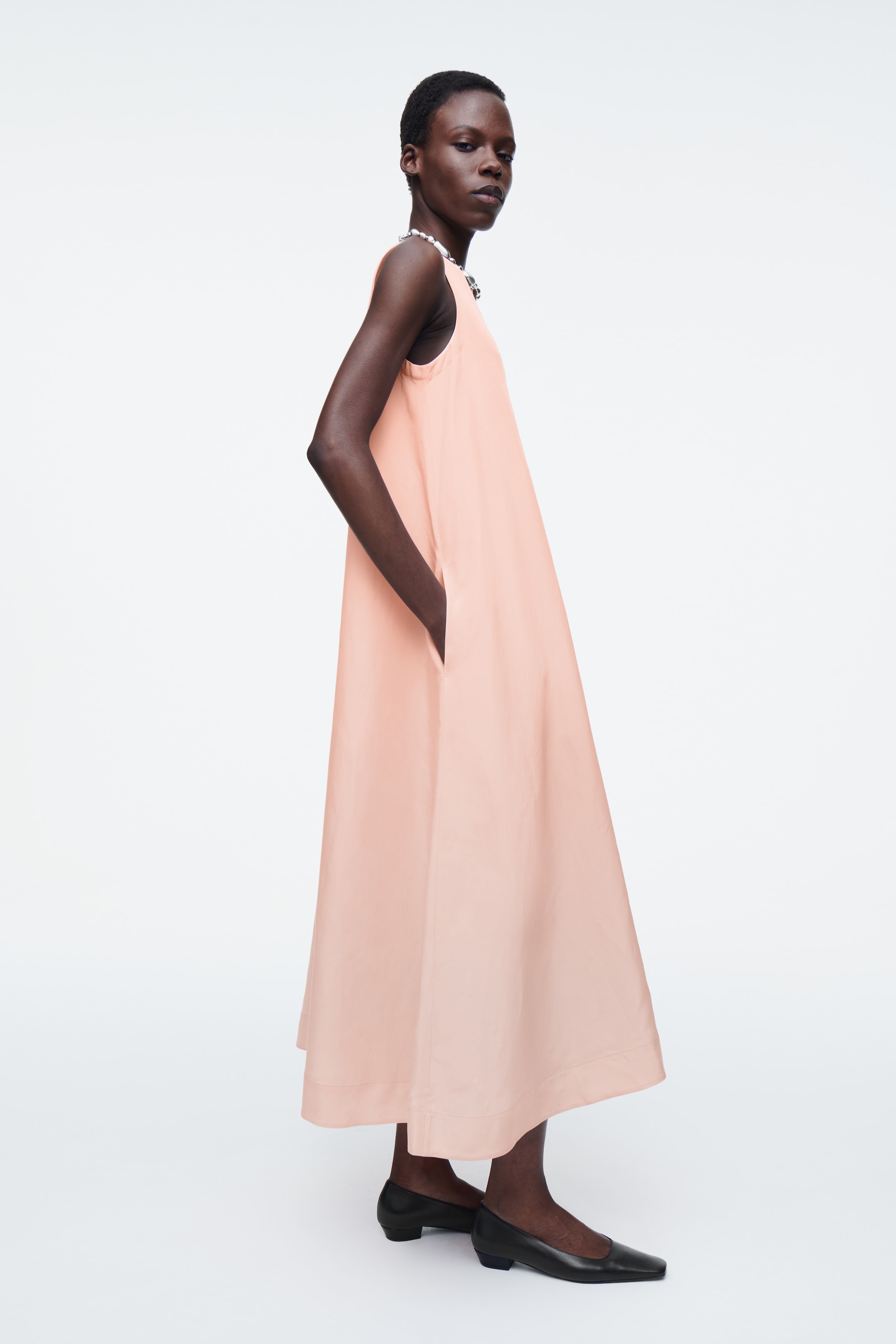 Größeres Bild anzeigen: MAXIKLEID AUS LEINEN-MIX IN A-LINIE - APRICOT - Ladies | H&M AT 2
