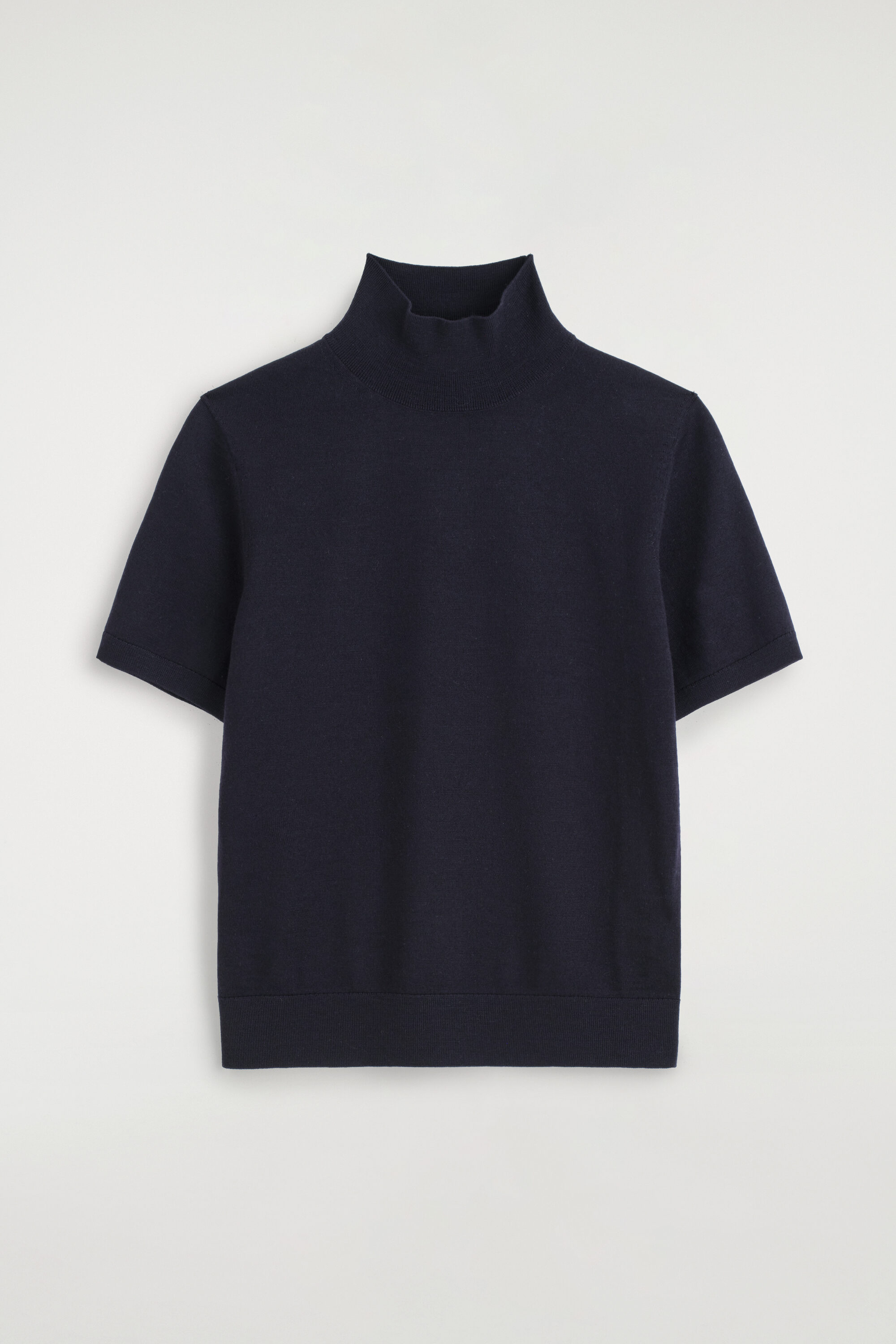 MERINO WOOL TURTLENECK TOP - NAVY | COS US