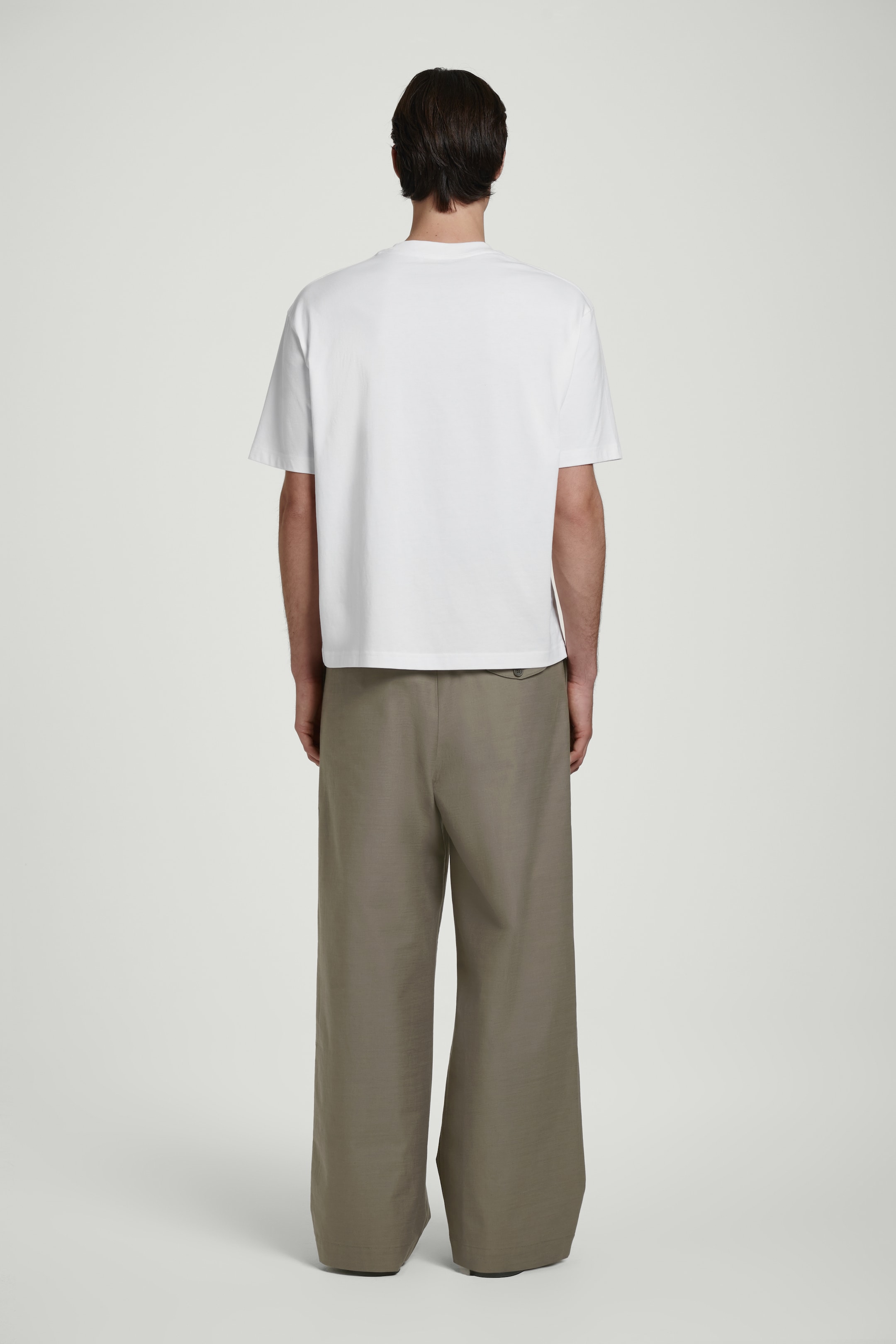 View larger image: RELAXED LIGHTWEIGHT COTTON T-SHIRT - WHITE - Men | H&M GB 4
