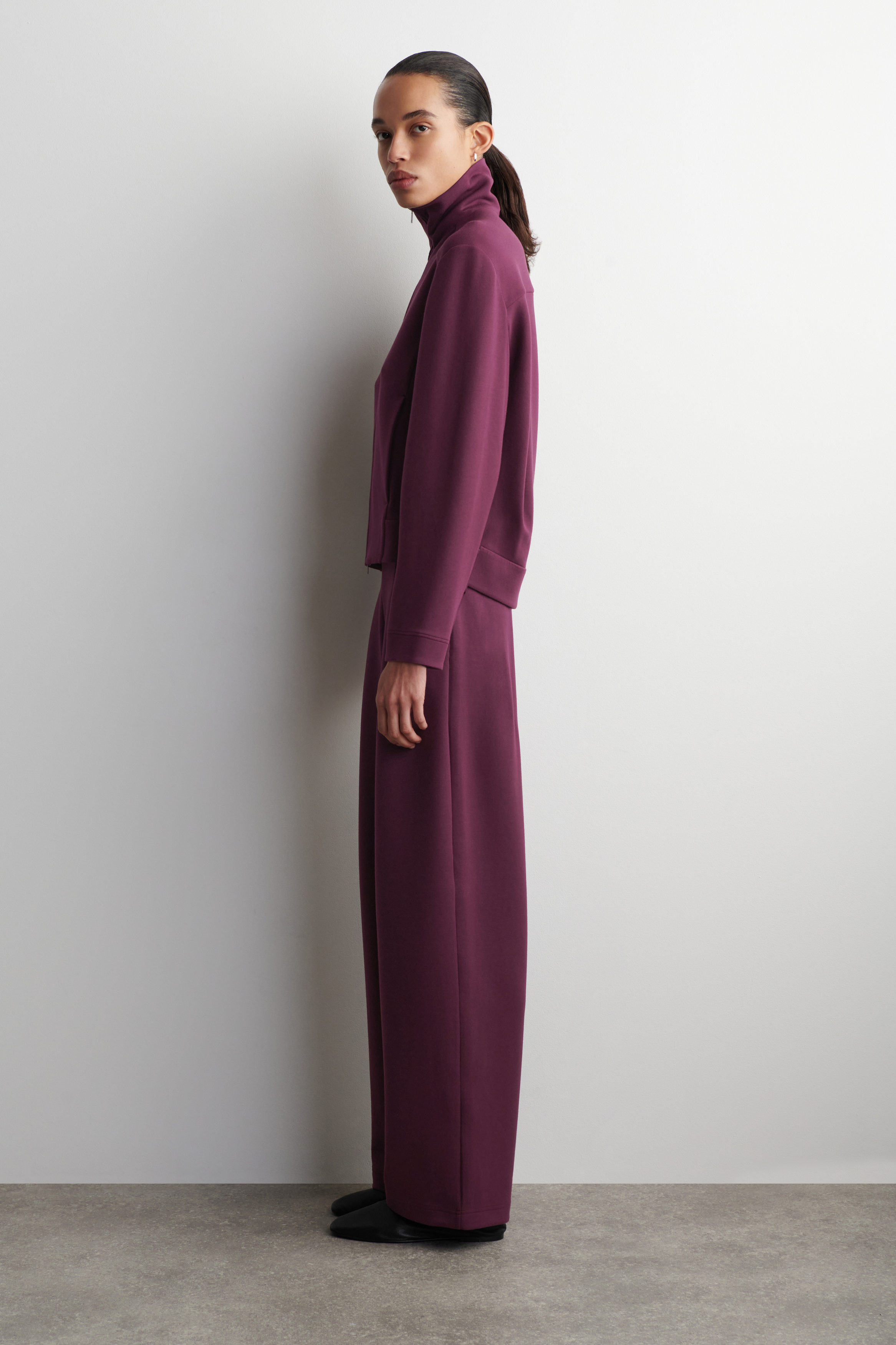 SCUBA TRACK JACKET - BORDEAUX | COS US