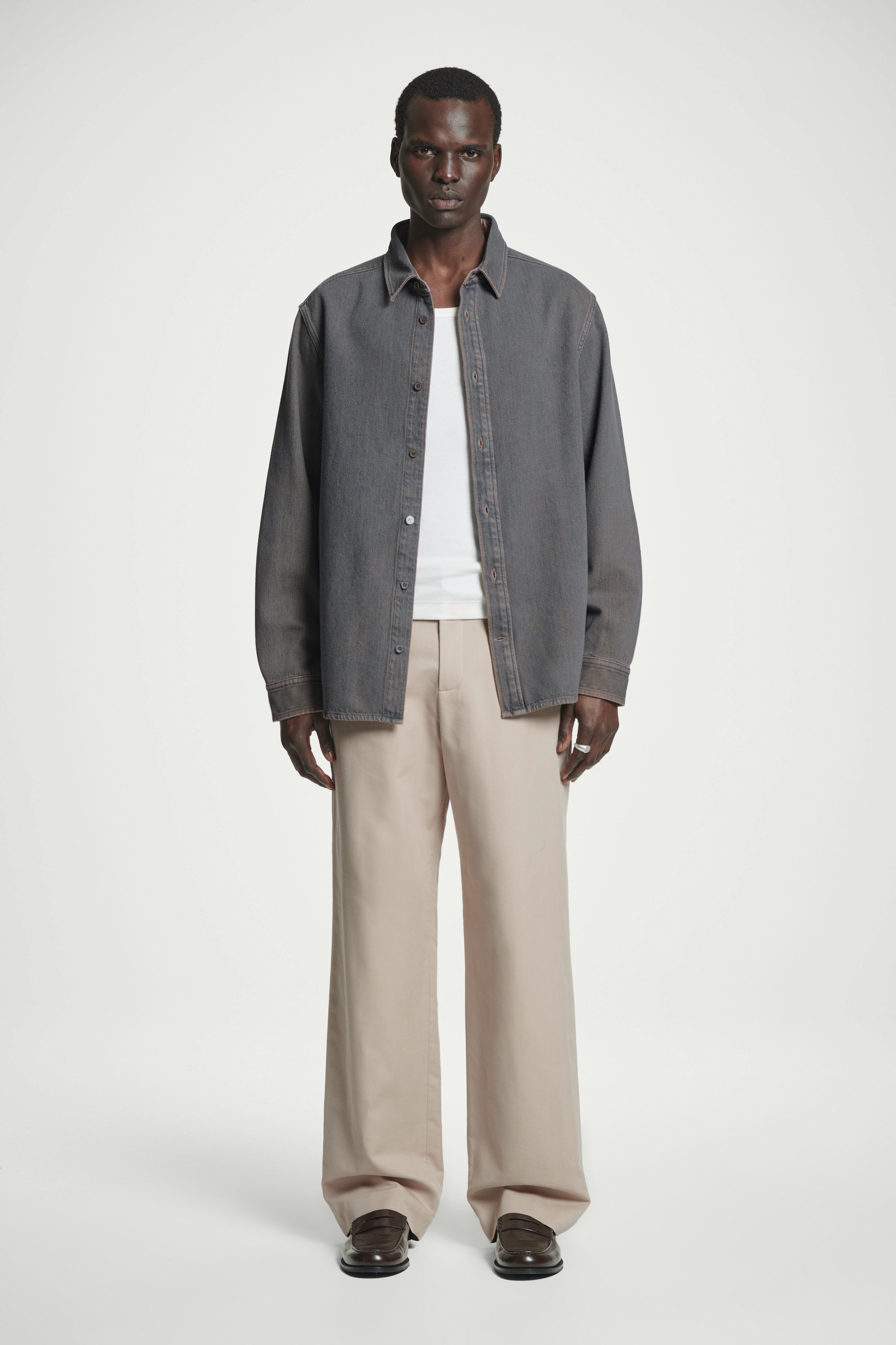 Grösseres Bild ansehen: JEANSHEMD MIT LOCKERER PASSFORM - APRICOT-GEFÄRBT - HERREN | H&M CH 2