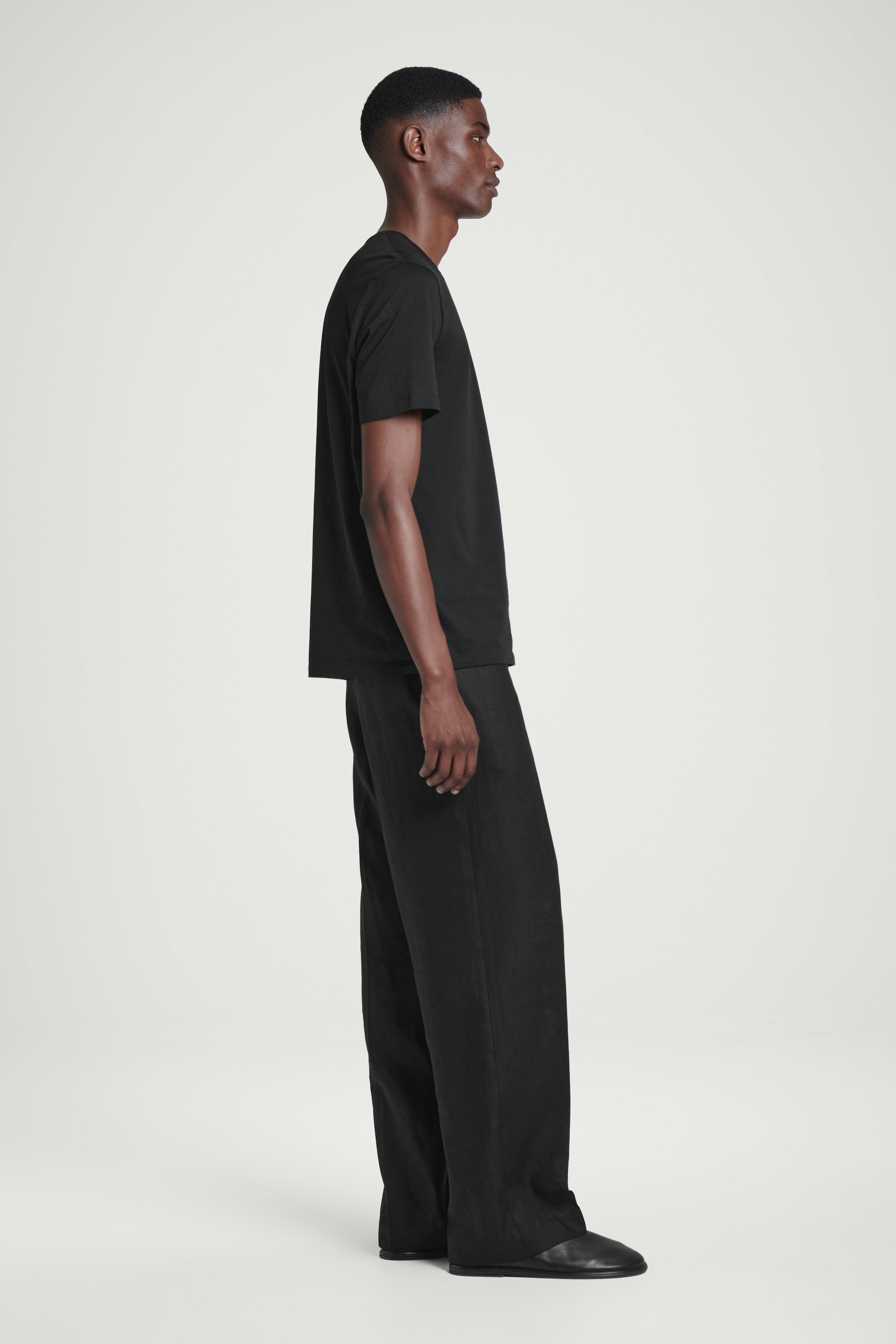 Grösseres Bild ansehen: 3ER-PACK BAUMWOLL-T-SHIRTS MIT RUNDHALSAUSSCHNITT - SCHWARZ - HERREN | H&M CH 3