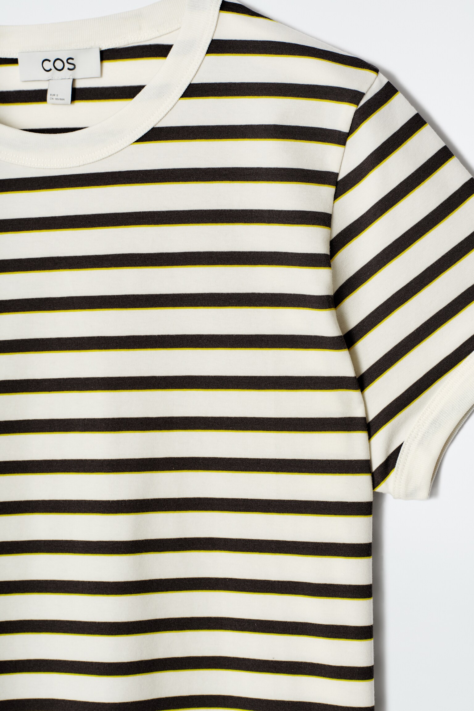 CAMISETA CON RIBETES EN CONTRASTE - BLANCO/RAYAS/BLANCO/MARRÓN/BURDEOS / CREMA/AZUL MARINO/BLANCO/NEGRO/BLANCO ROTO / AZUL MARINO - 7