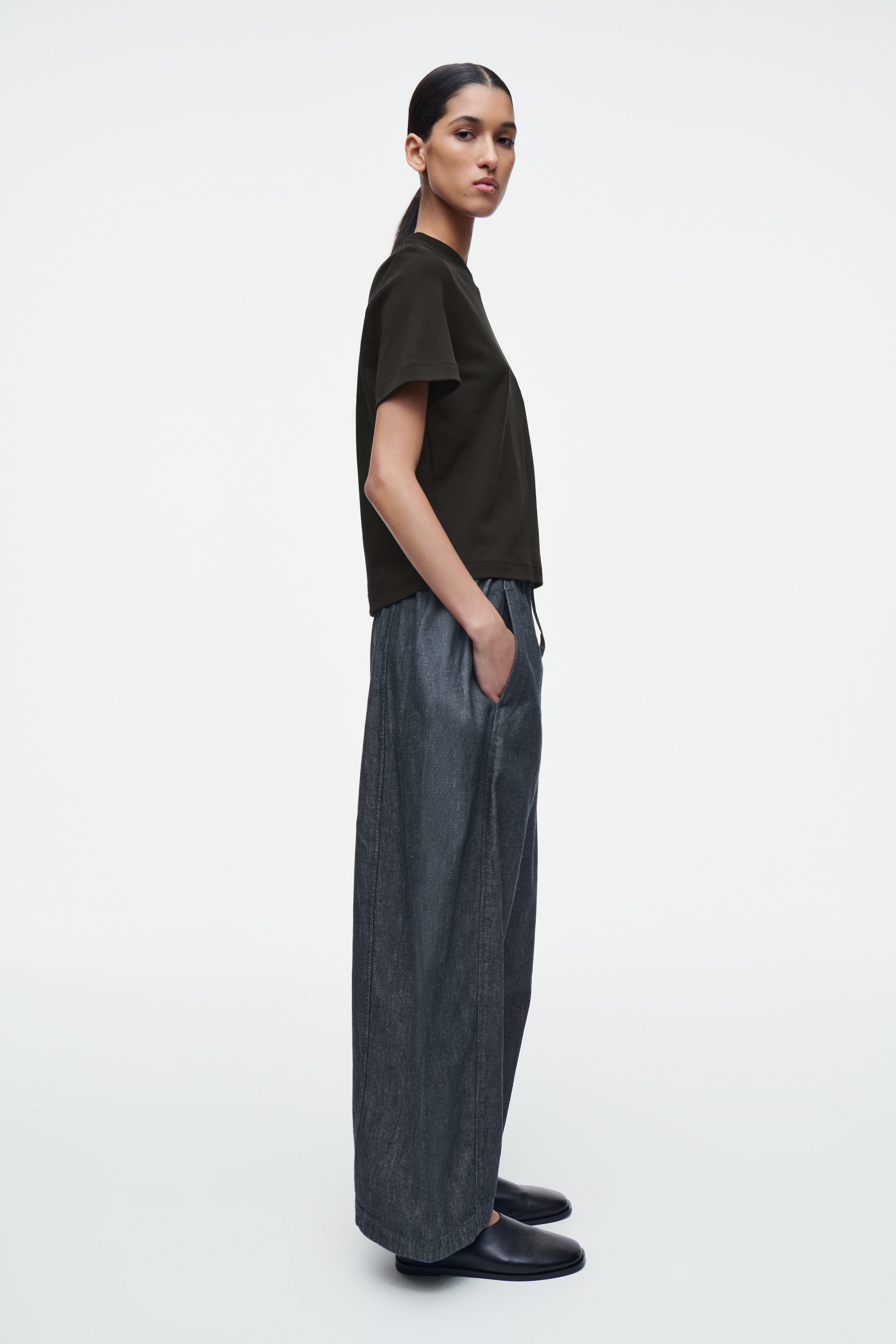 BARREL-LEG DENIM DRAWSTRING PANTS