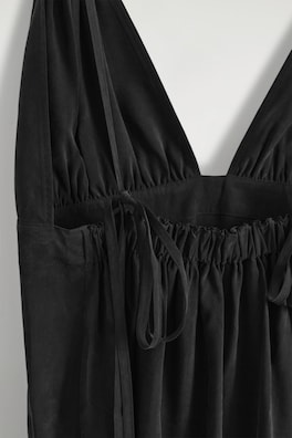 GATHERED V-NECK MAXI DRESS — WASHED BLACK 1
