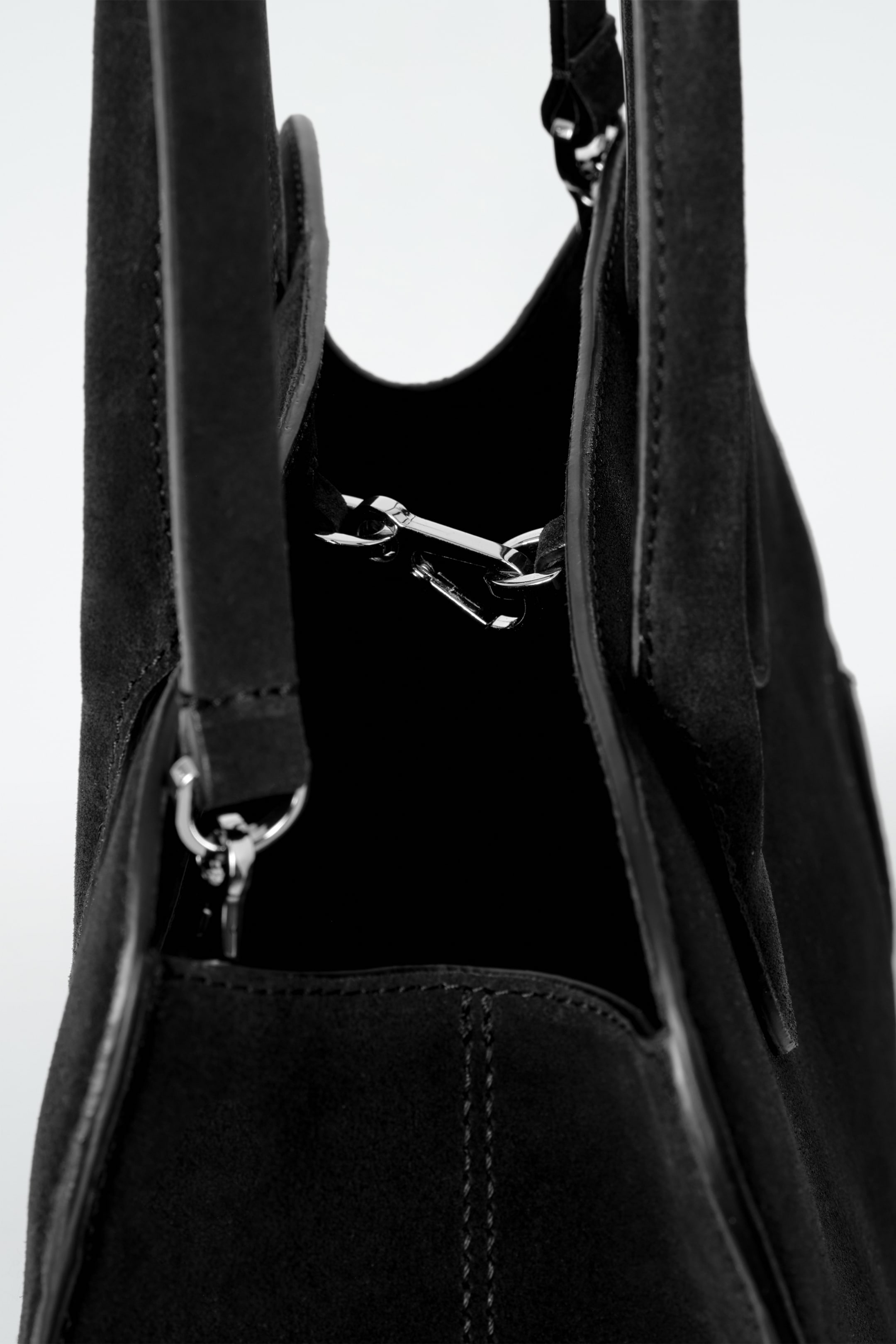 Grotere afbeelding bekijken: MINI STUDIO BOWLINGTAS - SUEDE - ZWART - DAMES | H&M BE 6