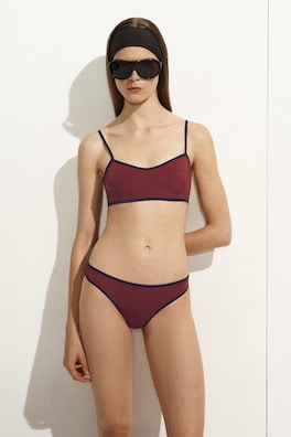 CONTRAST-TRIMMED SCOOP-NECK BIKINI TOP — RED / NAVY 2