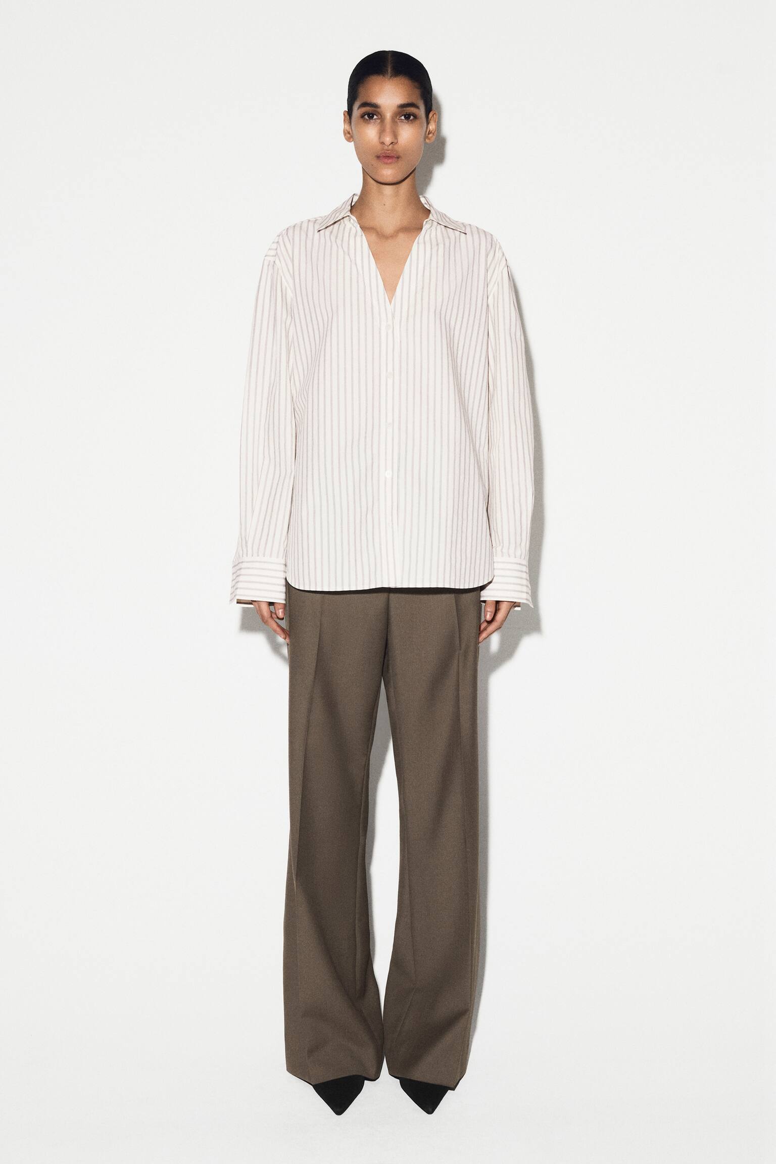 CAMASĂ DIN POPLIN DE BUMBAC CU GULER DESCHIS - BEJ / CU DUNGI/ALBASTRU - 8