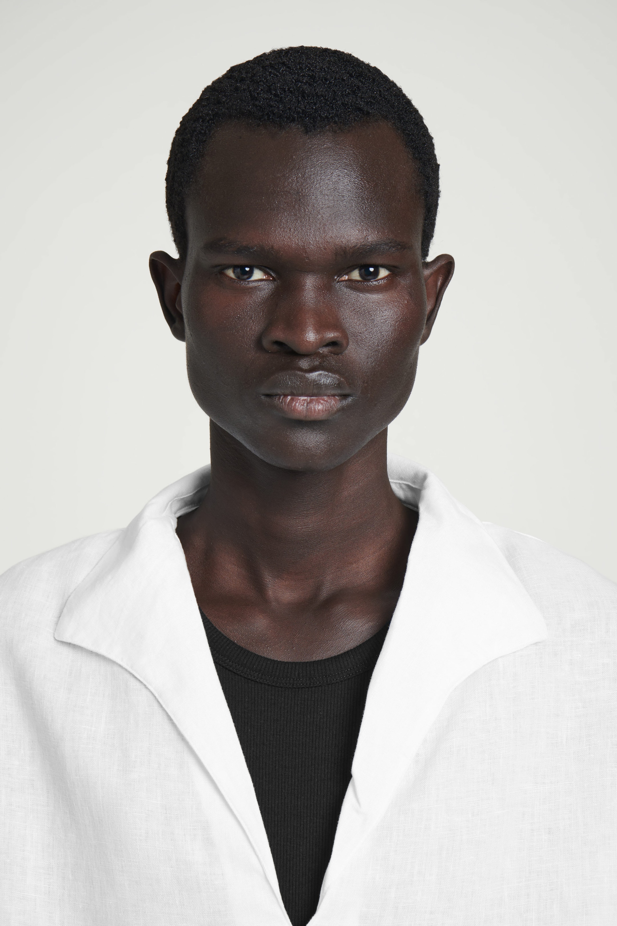 OPEN-COLLAR LINEN SHIRT