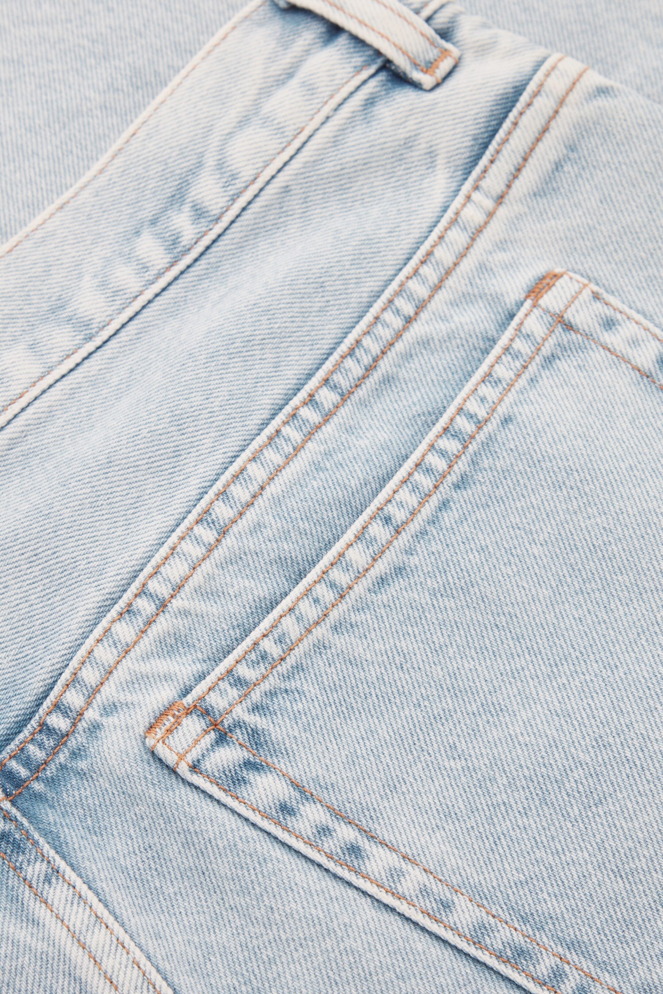 StillMedia/DescriptiveDetail