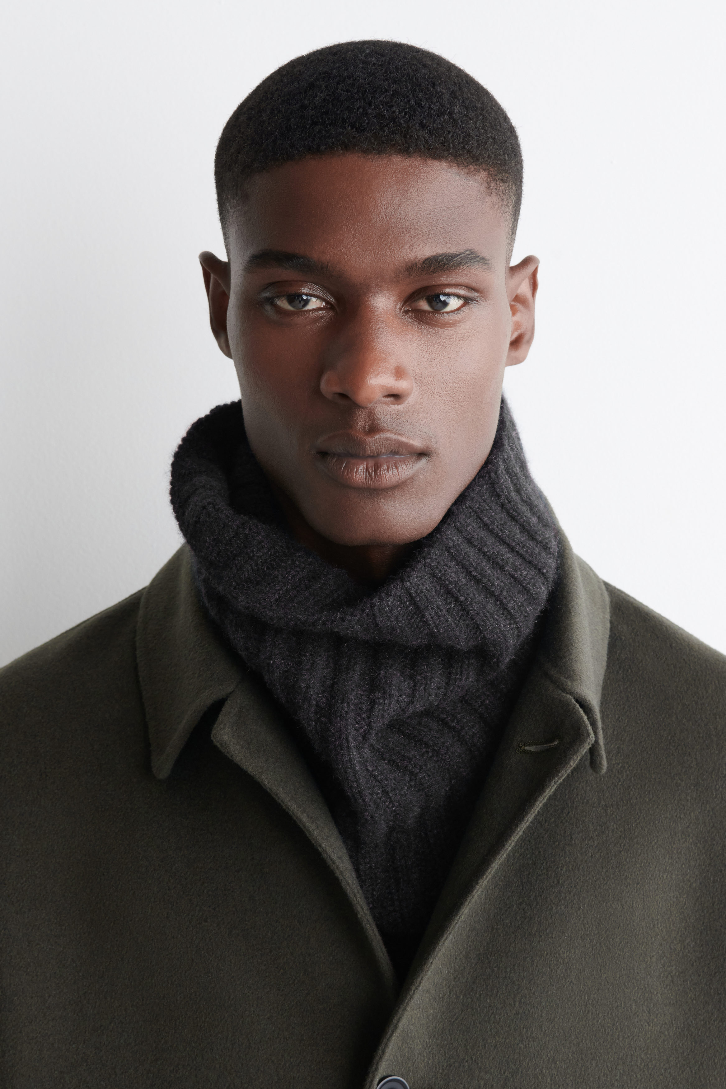 CHUNKY RIBBED CASHMERE SNOOD - BLACK MÉLANGE | COS US