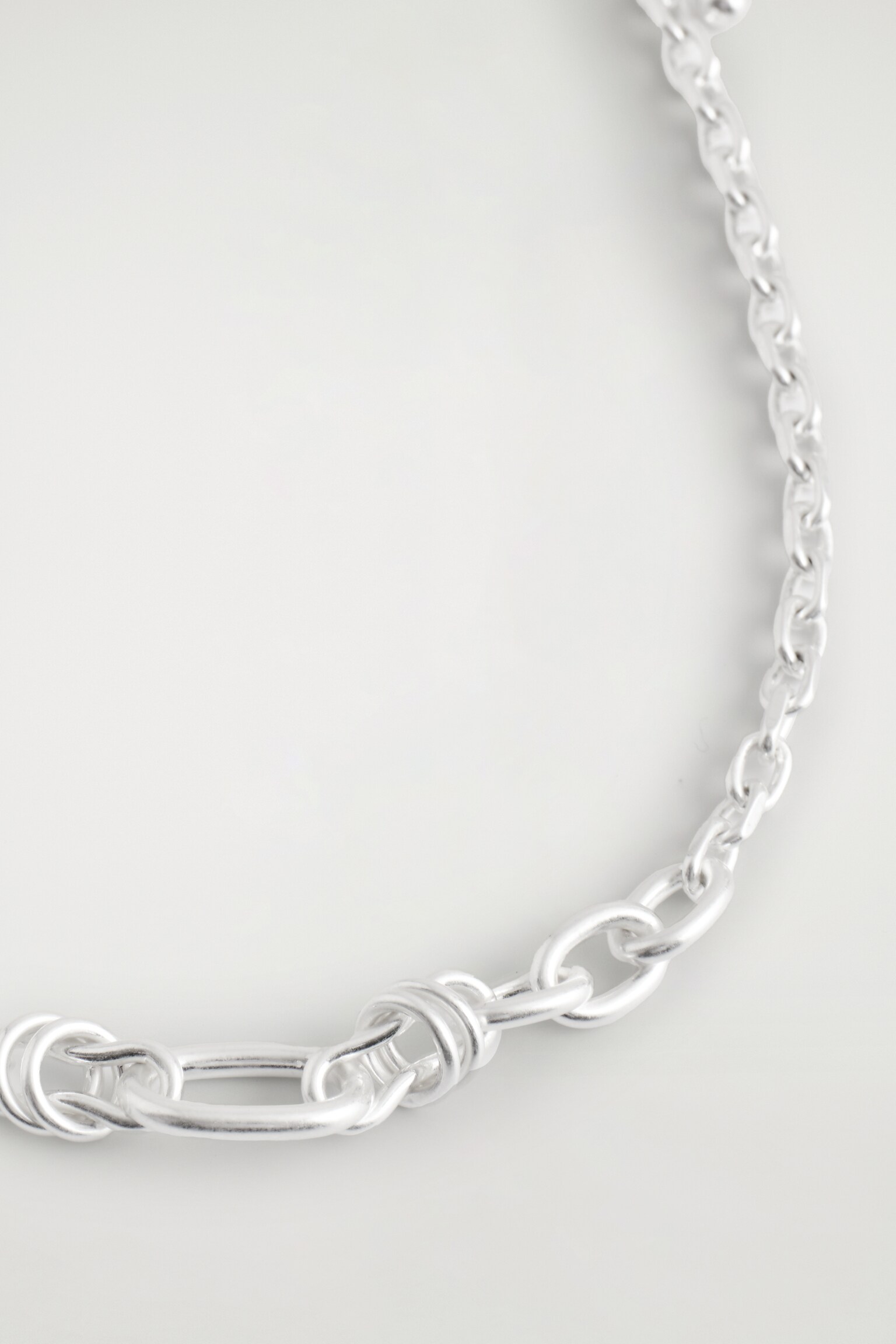 COLLIER CHAÎNE ASYMÉTRIQUE - ARGENTÉ/DORÉ - 3
