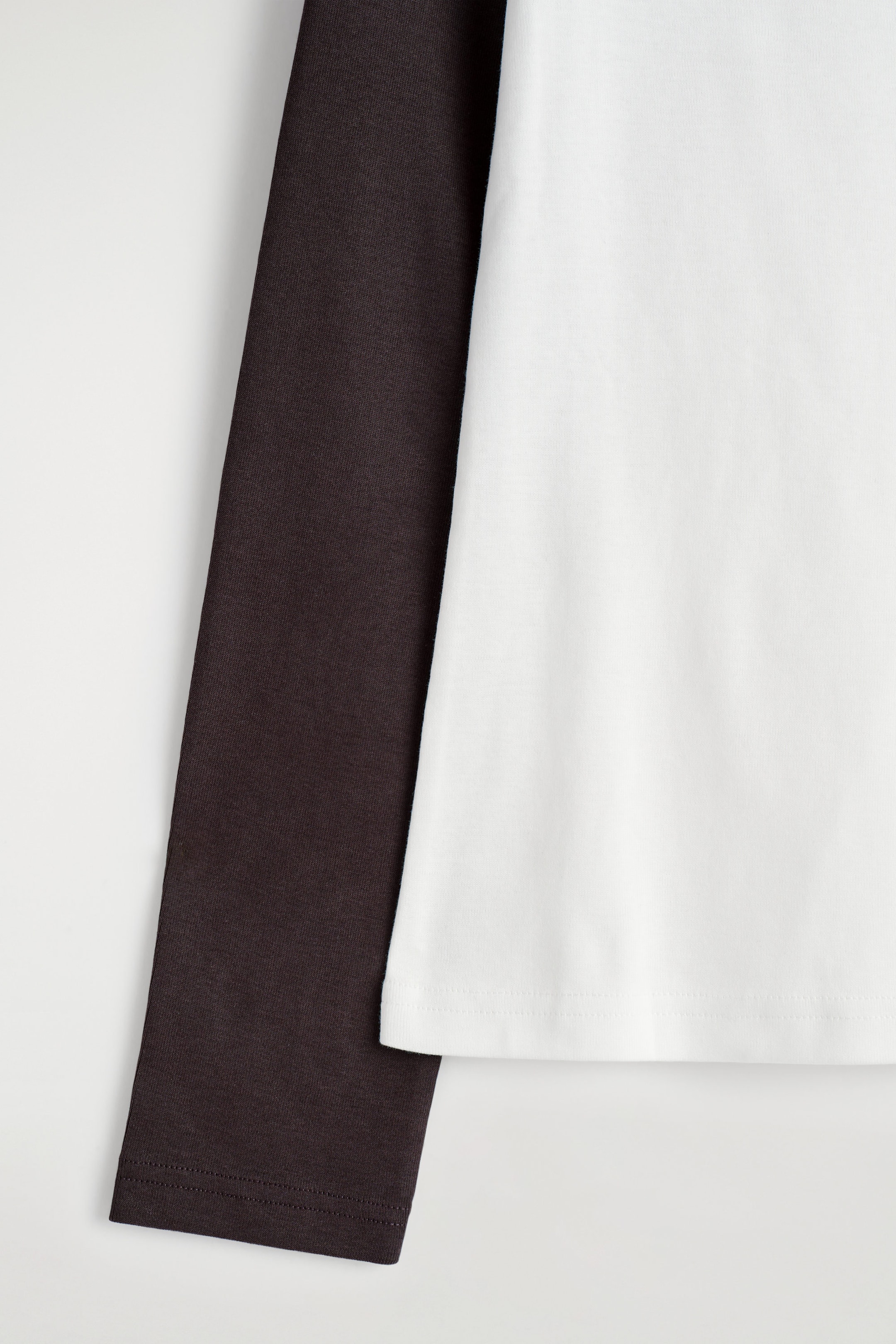 StillMedia/DescriptiveDetail