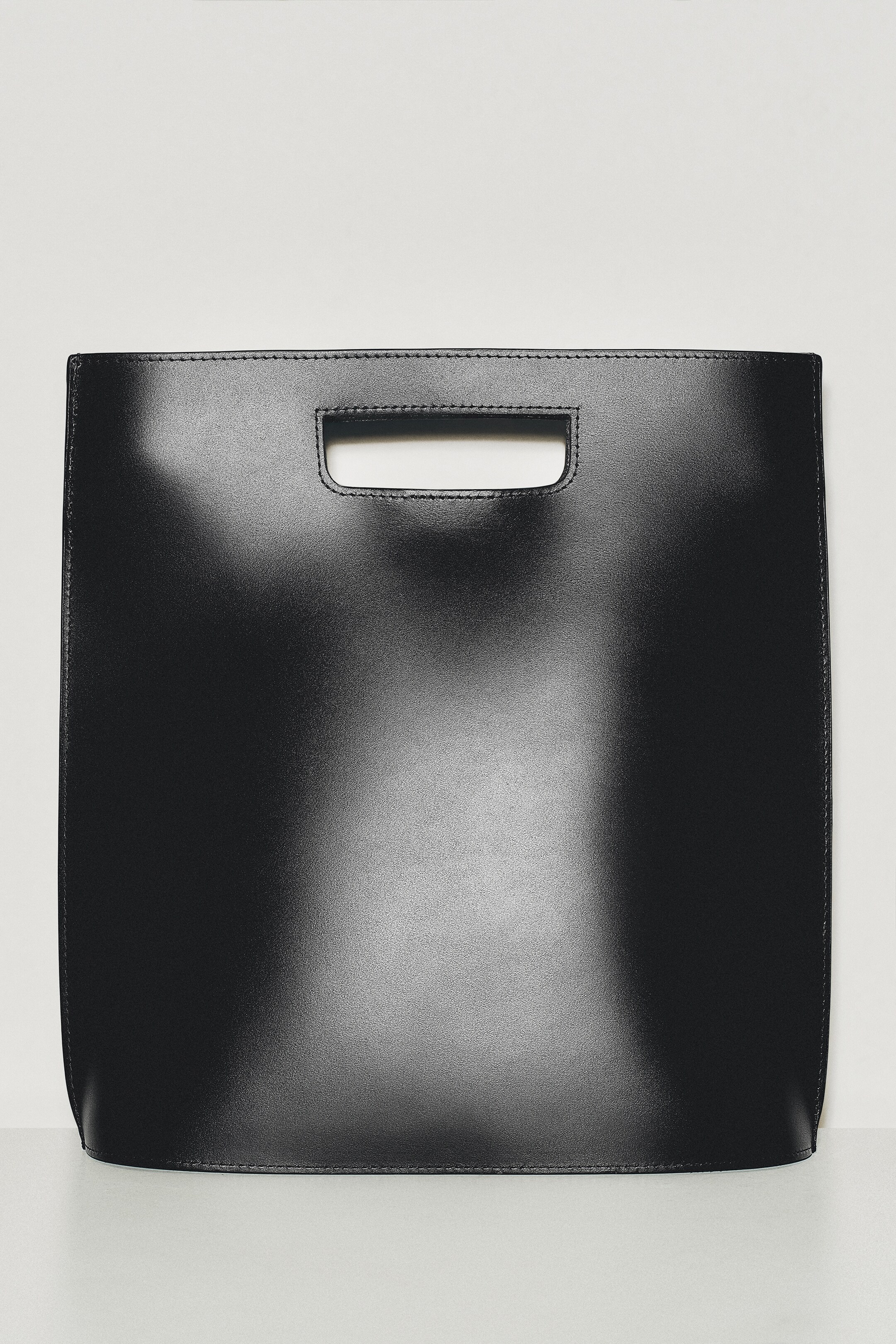 Größeres Bild anzeigen: FOLIO TASCHE - LEDER - SCHWARZ - Ladies | H&M AT 5