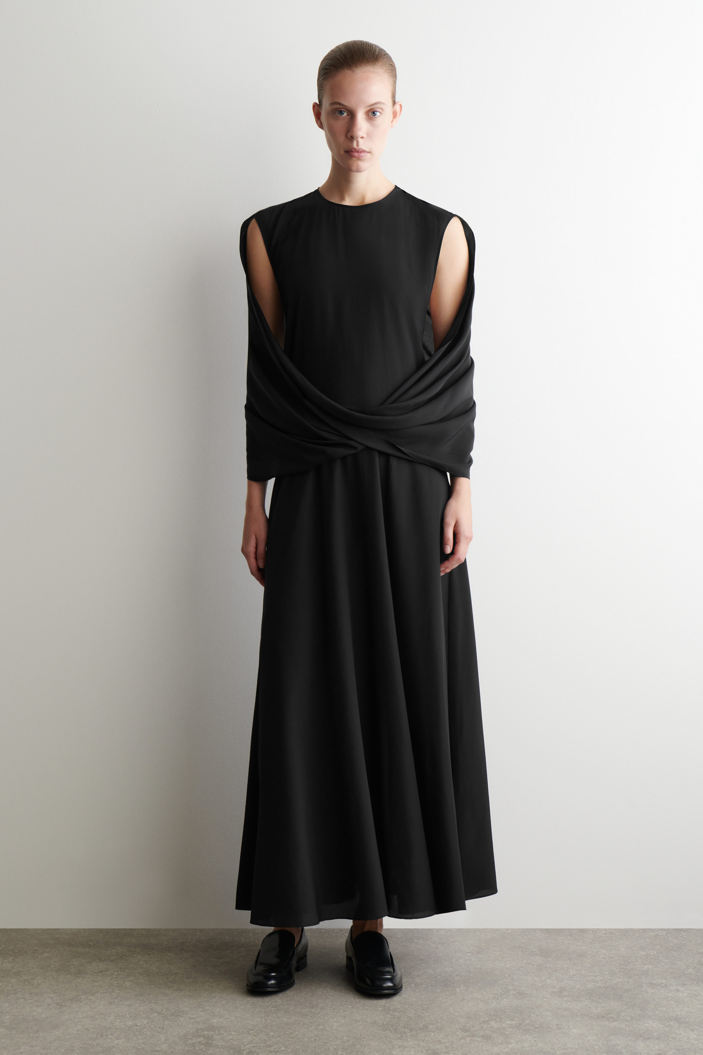 lcdc キャミ　glowny blackup cos musinsa DRAPED SILK MAXI DRESS - CARBON | COS