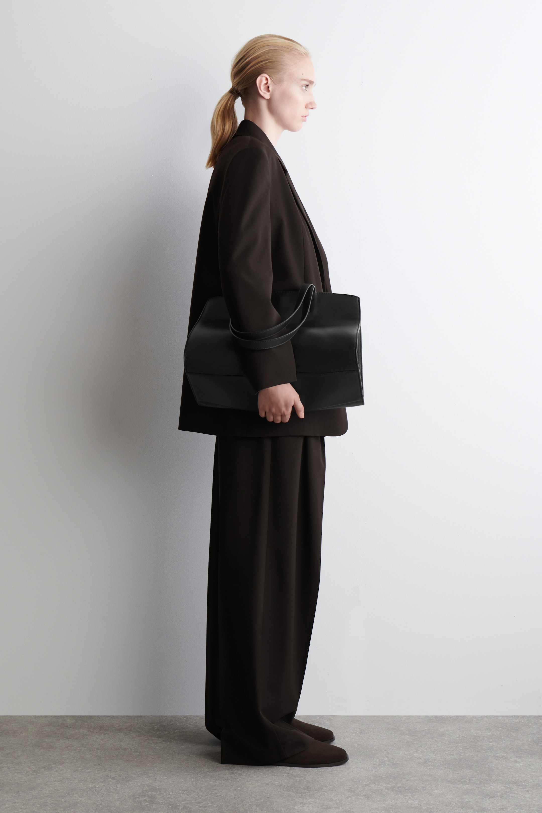 Ingrandisci l'immagine: CLASSIC SUEDE MULES - DARK BROWN - DONNA | H&M CH 3