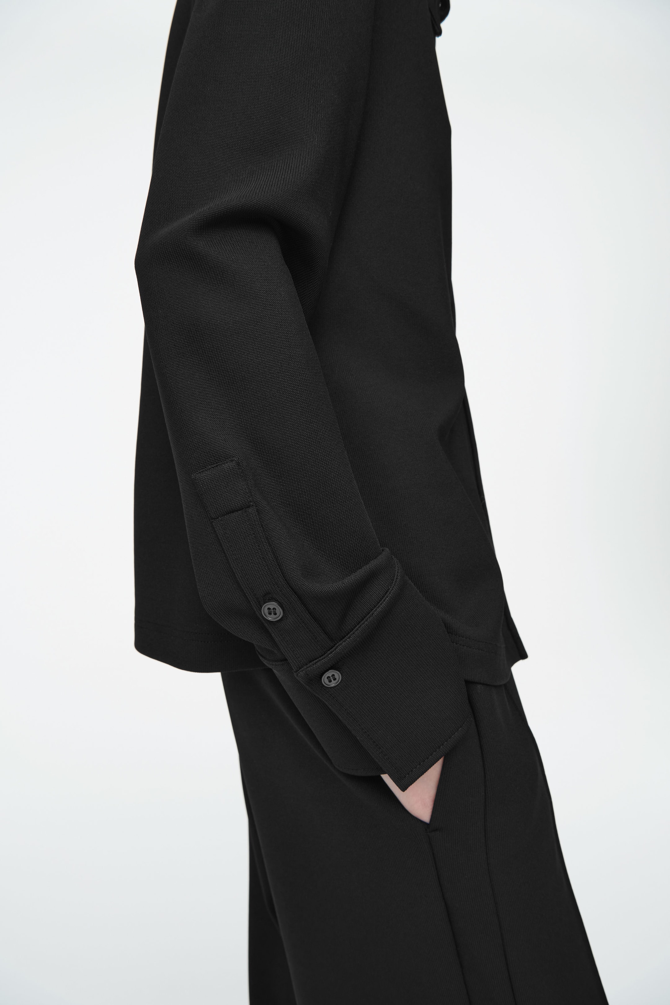 KOSZULA Z DUŻYM KOŁNIERZYKIEM – SLIM FIT