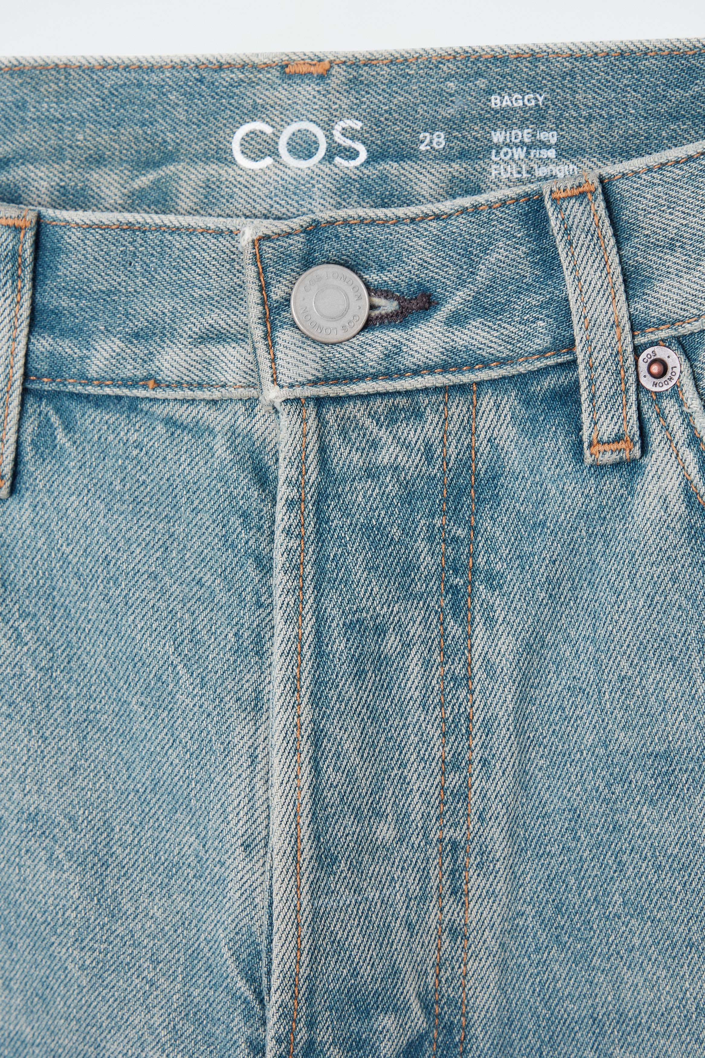 VOLUME WIDE-LEG JEANS - LIGHT BLUE | COS