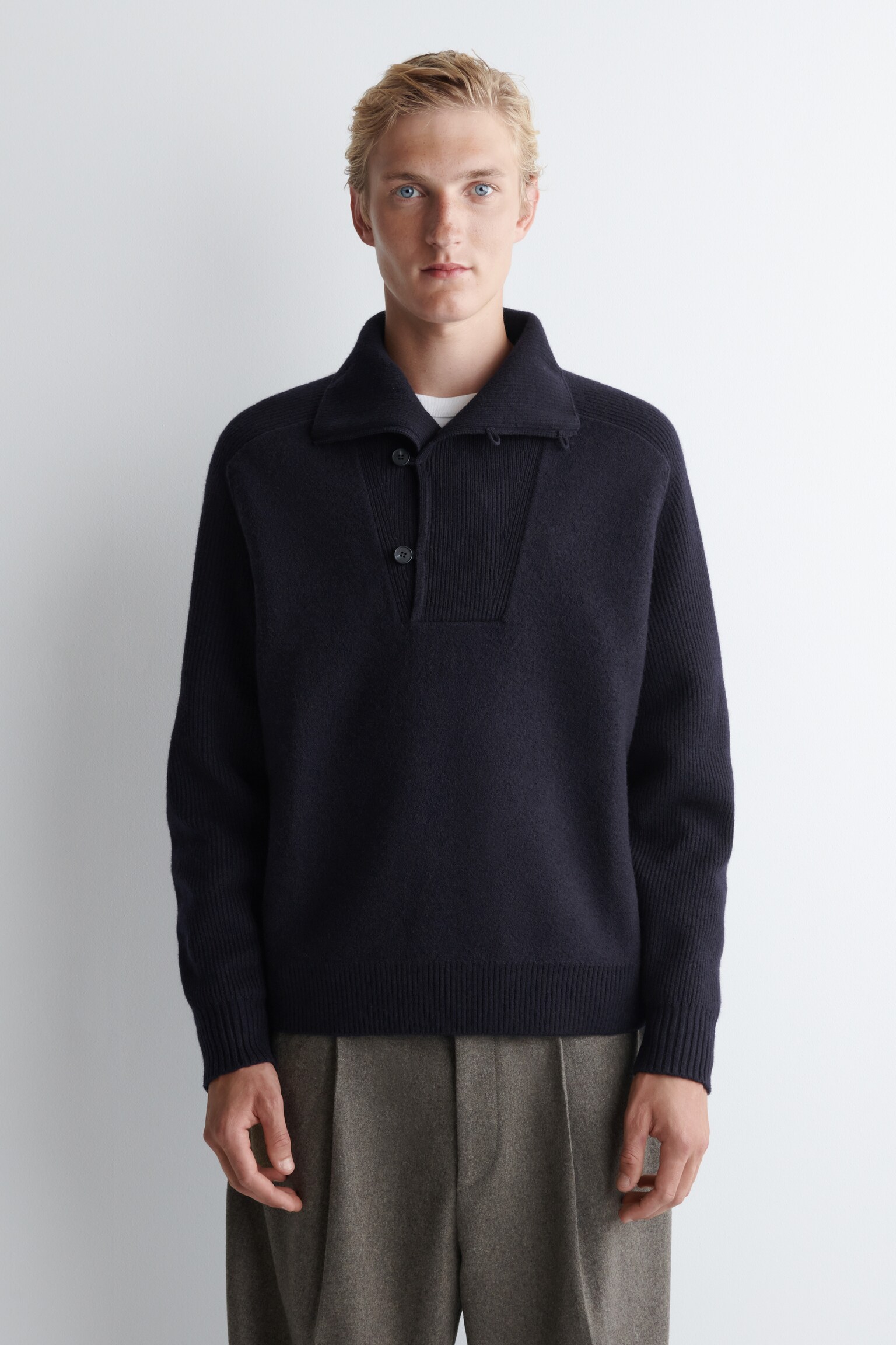 PANELLED MERINO WOOL FUNNEL-NECK JUMPER - NAVY - 5