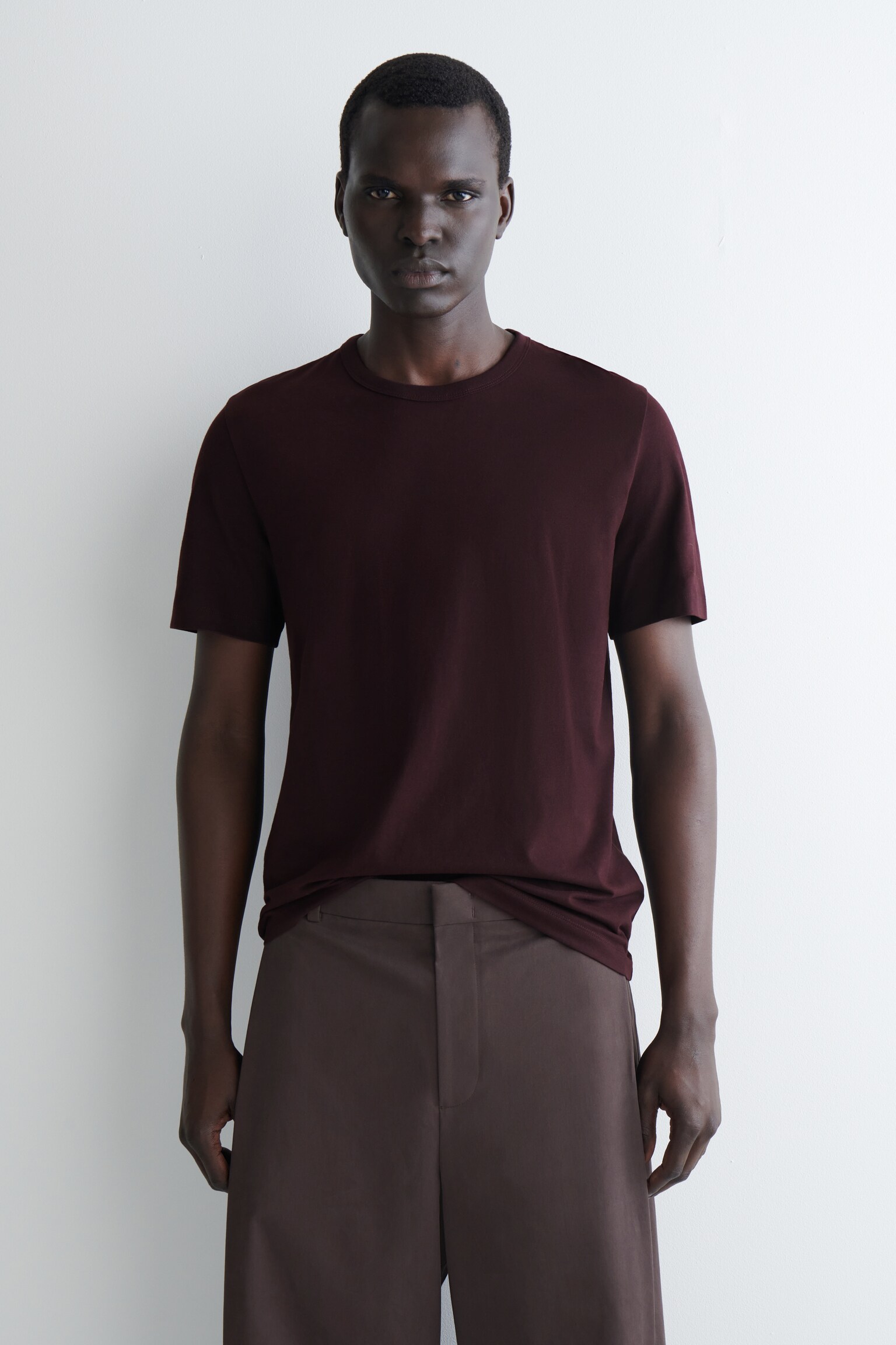 BRUSHED-COTTON T-SHIRT - BURGUNDY/WHITE/BEIGE/BLACK/NAVY/MOLE/DARK MOLE/APRICOT