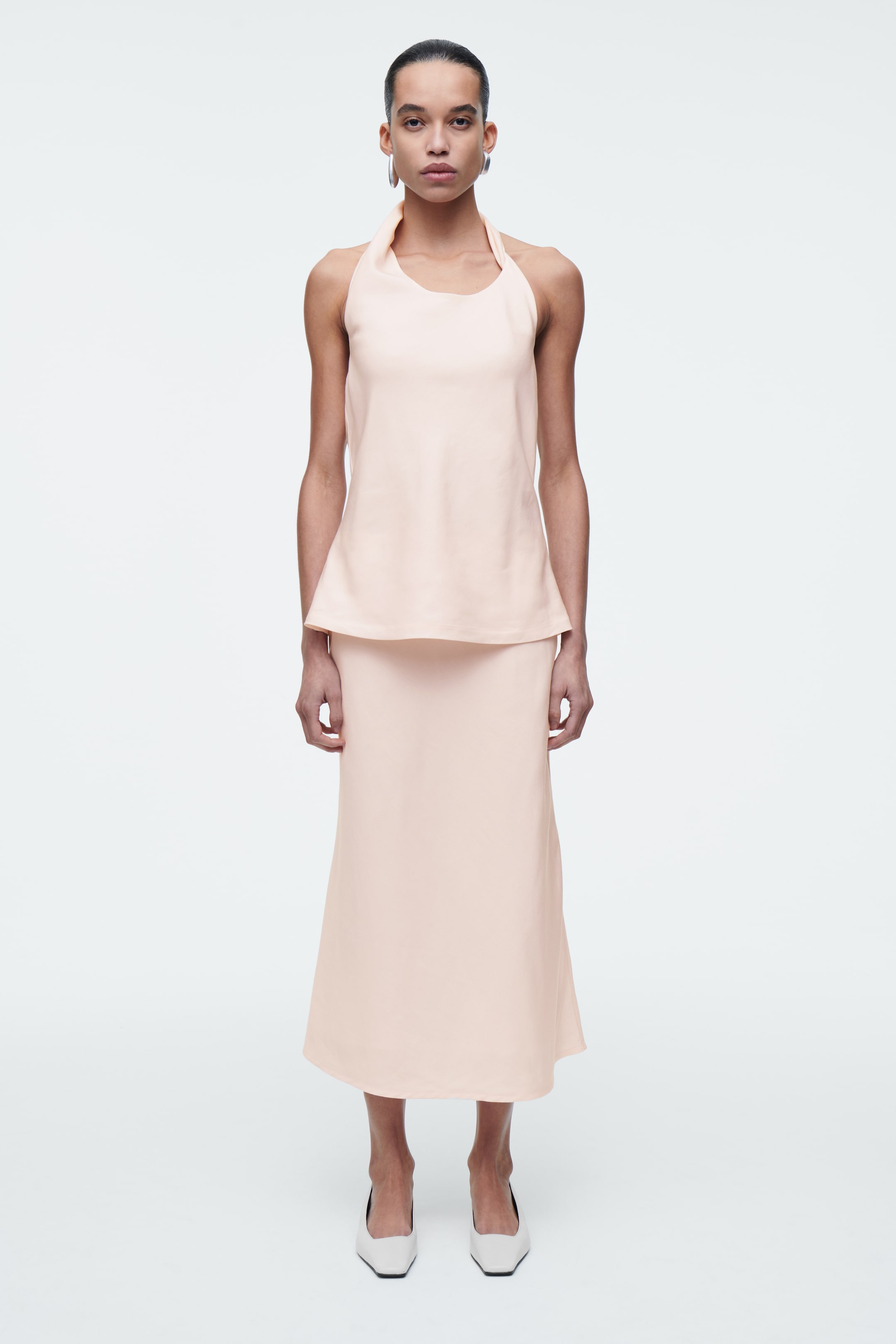 Se større billede: TOP I HØRBLEND MED SNOET HALTERNECK - LYSERØD - DAME | H&M DK 7