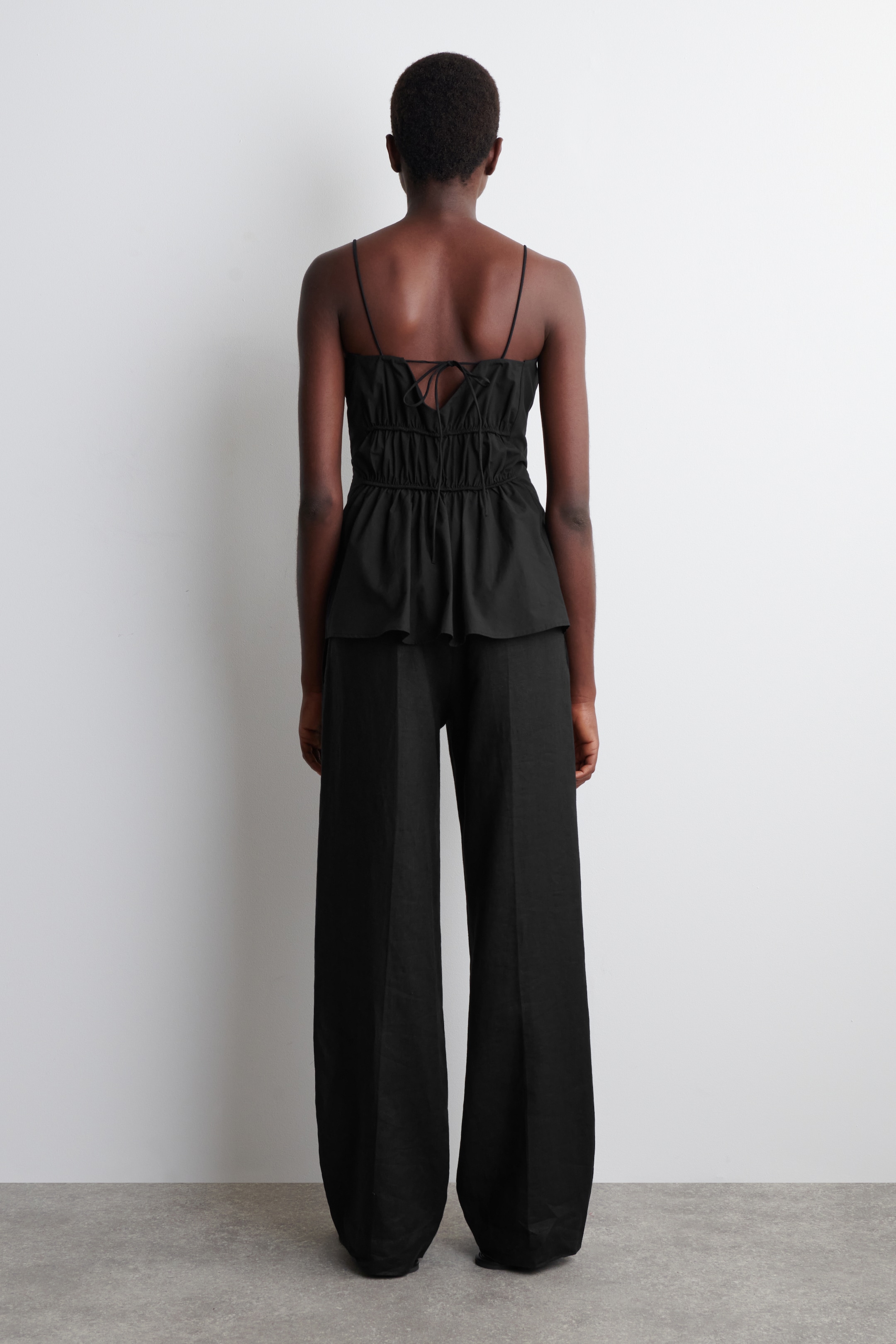 Vezi imaginea mai mare: BLUZĂ PEPLUM DIN BUMBAC CU EFECT ADUNAT - NEGRU - FEMEI | H&M RO 4