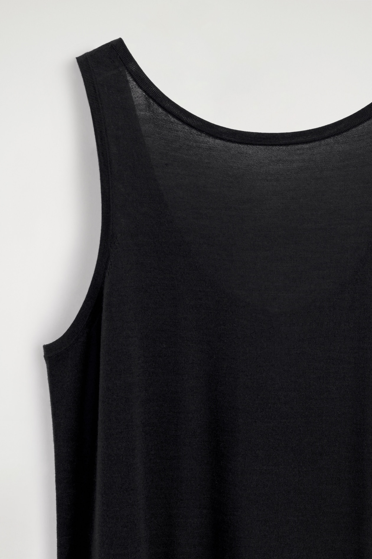ROUNDED MERINO WOOL MAXI DRESS — BLACK