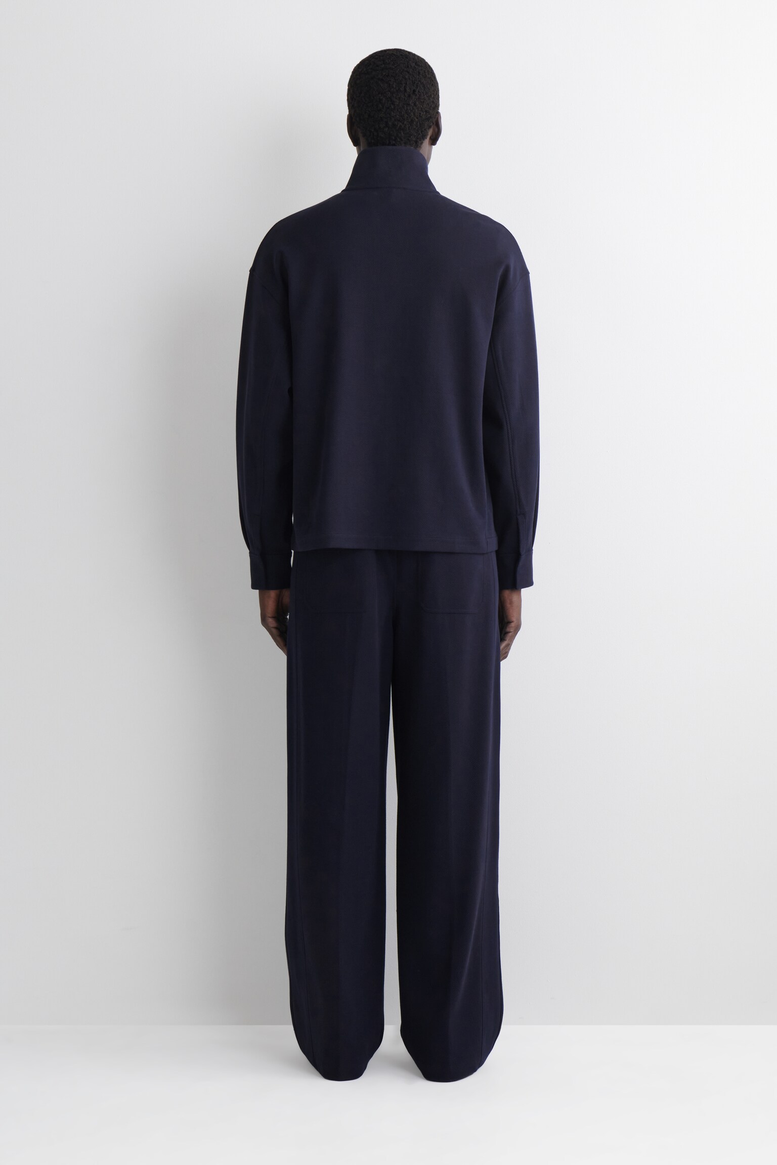 JERSEYHOSE MIT OVERSIZED-PASSFORM UND WEITEM BEIN - NAVYBLAU - 4