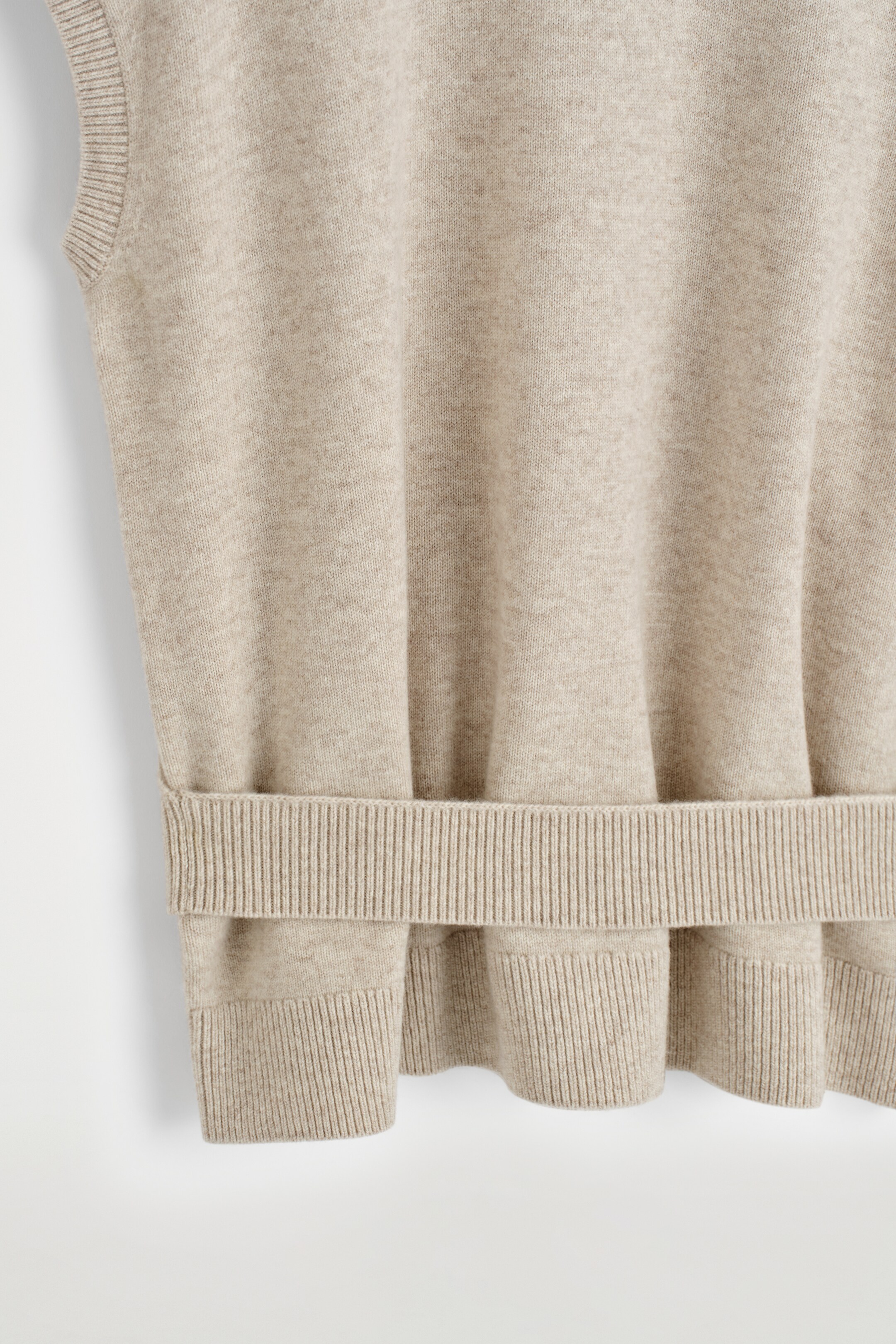 Größeres Bild ansehen: WOLLPULLUNDER MIT GÜRTEL UND KRAGEN - BEIGE MELIERT - Ladies | H&M DE 7