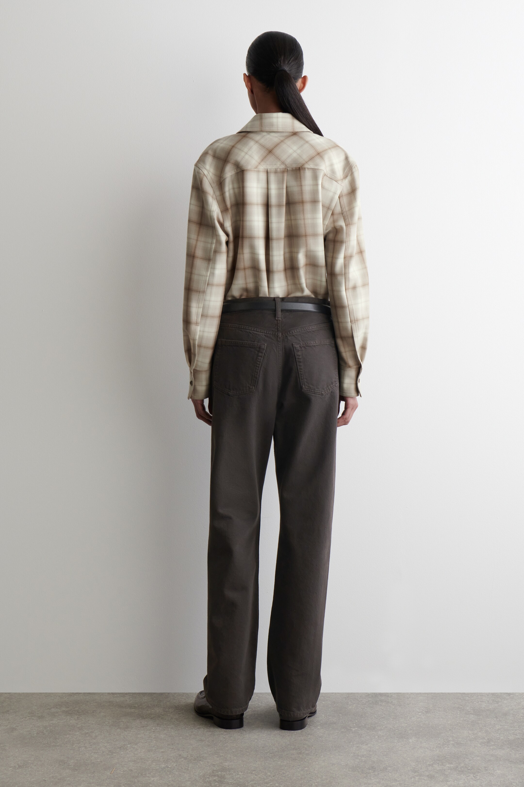 Ver imagen más grande: CAMISA DE FRANELA DE CUADROS - BEIGE/CUADROS - MUJER | H&M ES 5