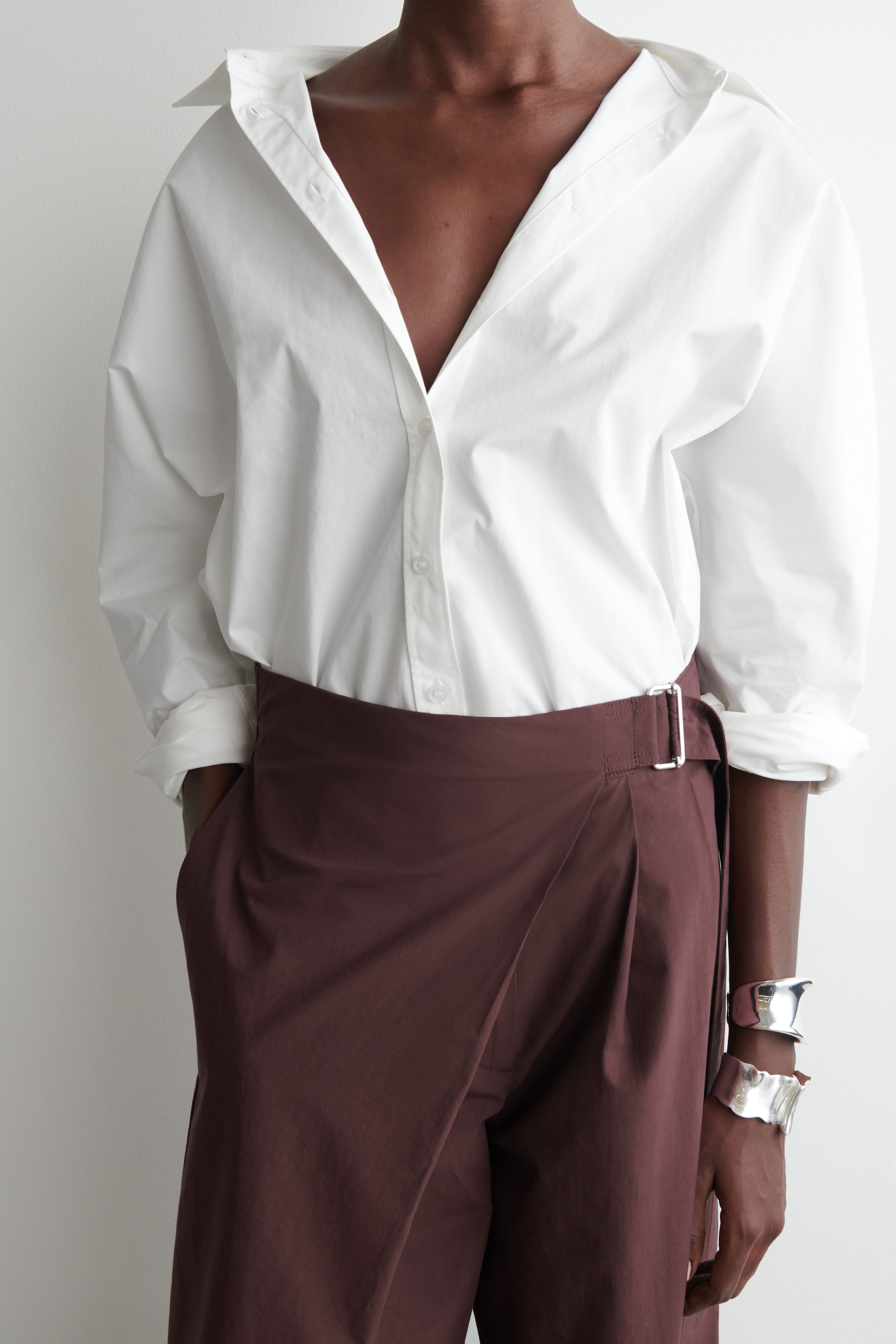 BELTED WRAP-FRONT COTTON SHORTS - BURGUNDY | COS
