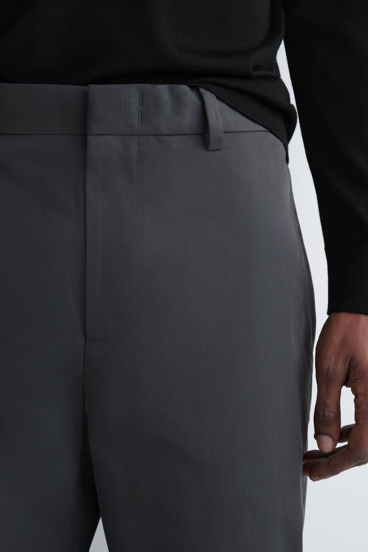 מכנסי כותנה ישרים צ'ינו - CHARCOAL - 4