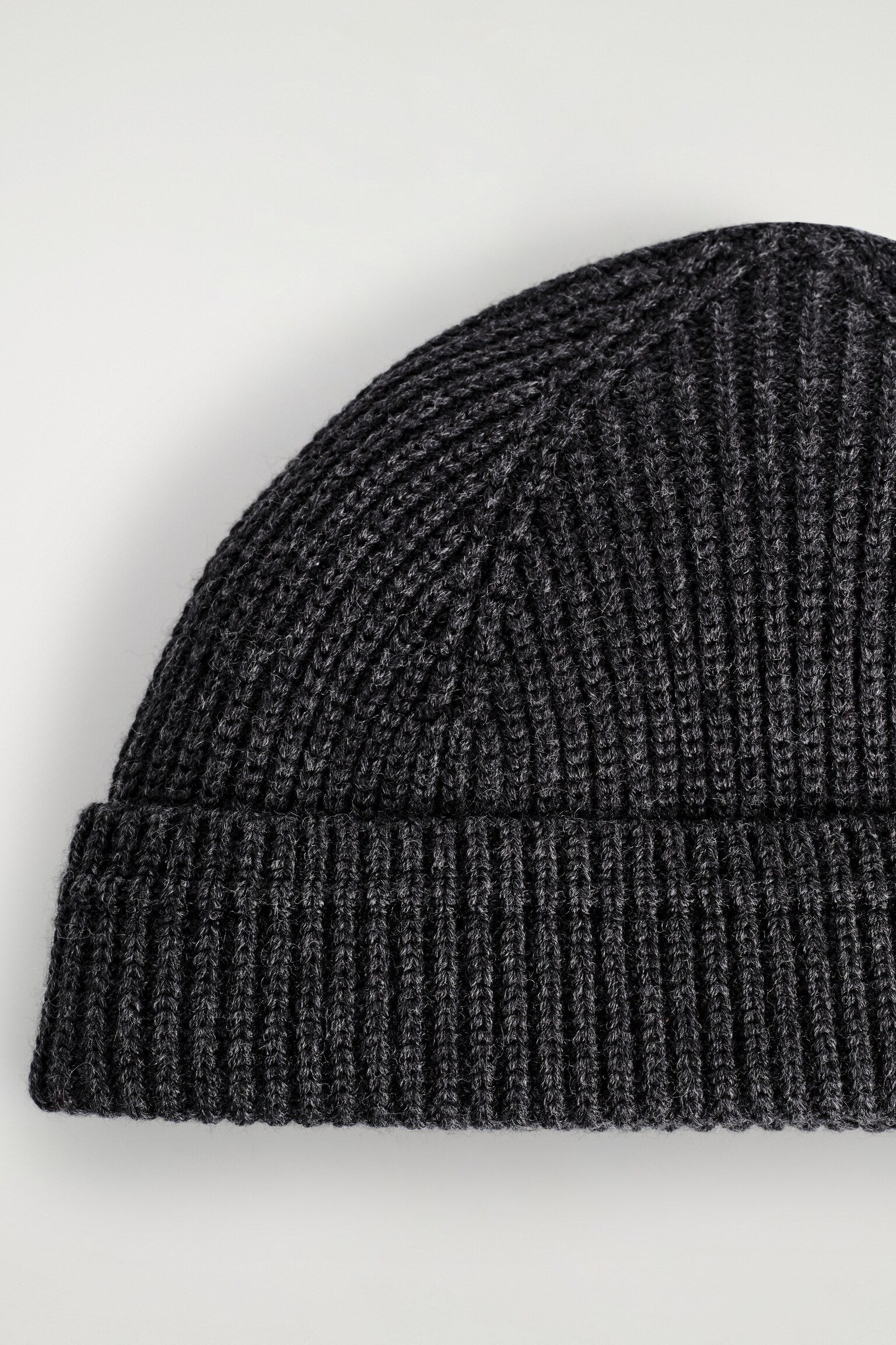 WOOL FISHERMAN BEANIE - CHARCOAL MÉLANGE/DARK KHAKI - 3