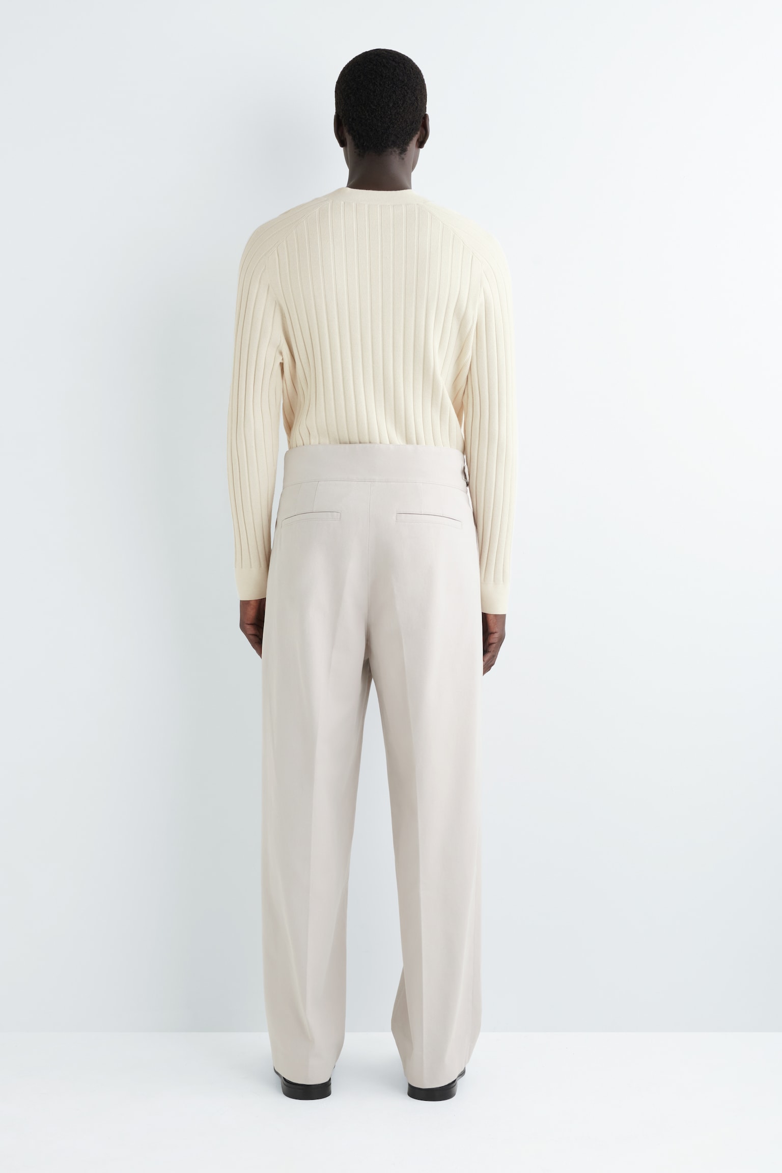 PANTALON LARGE À PLIS CEINTURÉ - BEIGE CLAIR/BLACK - 4