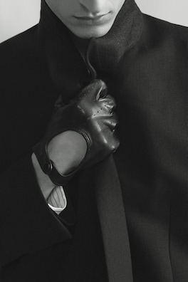 PERFORATED LEATHER DRIVING GLOVES — BLACK 2